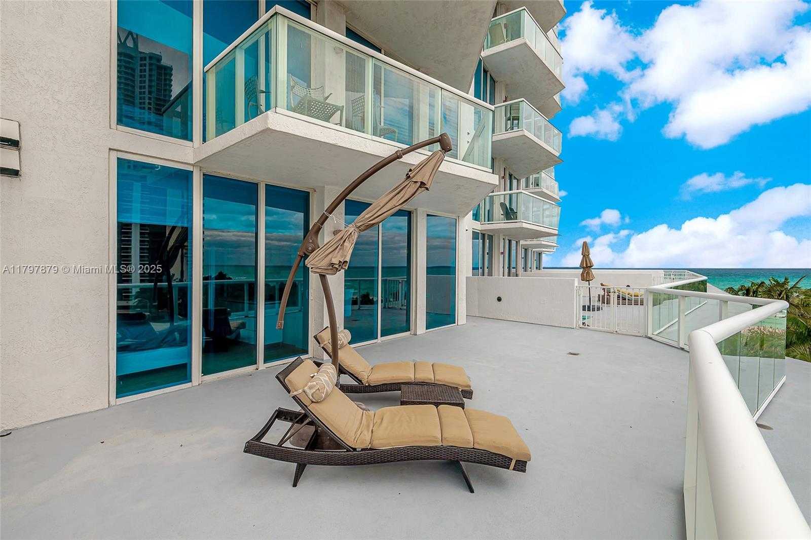 Small Image of 6515 COLLINS AVE #607, Miami Beach Number 3