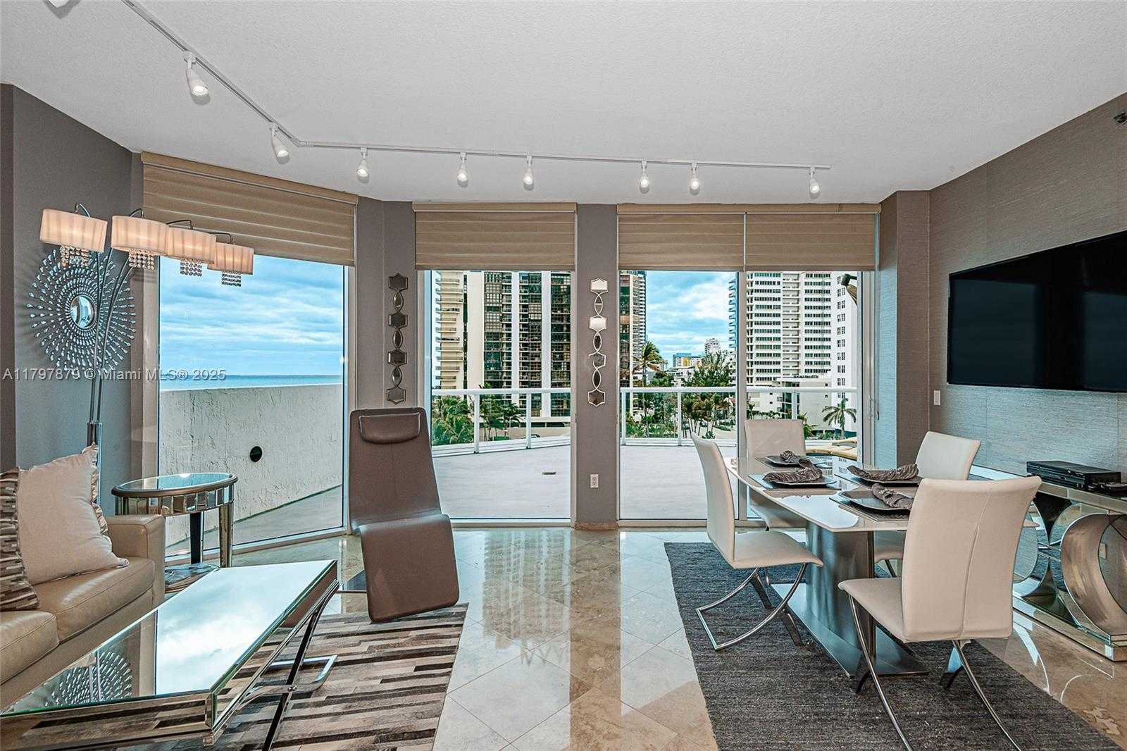 Small Image of 6515 COLLINS AVE #607, Miami Beach Number 5