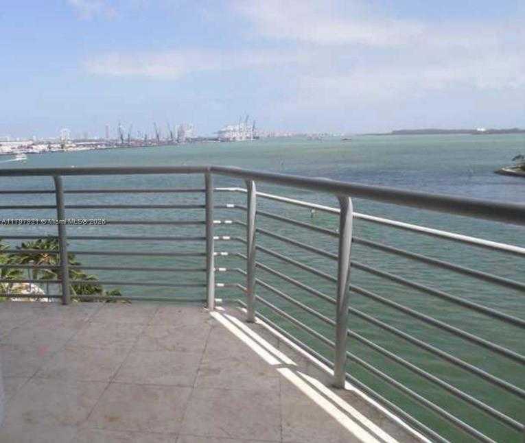 Small Image of 325 #823, Miami Number 13