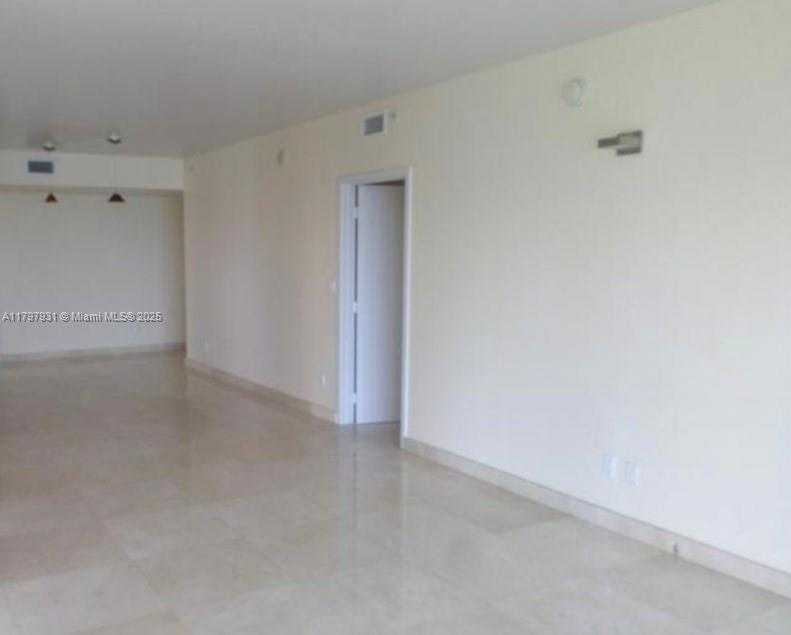 Small Image of 325 #823, Miami Number 2