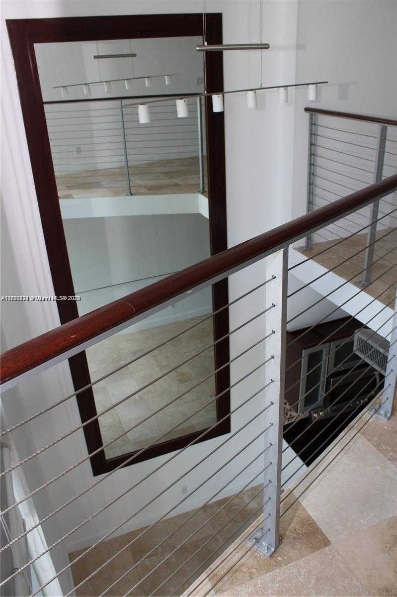 Small Image of 690 SOUTH WEST 1ST CT #1204, Miami Number 27