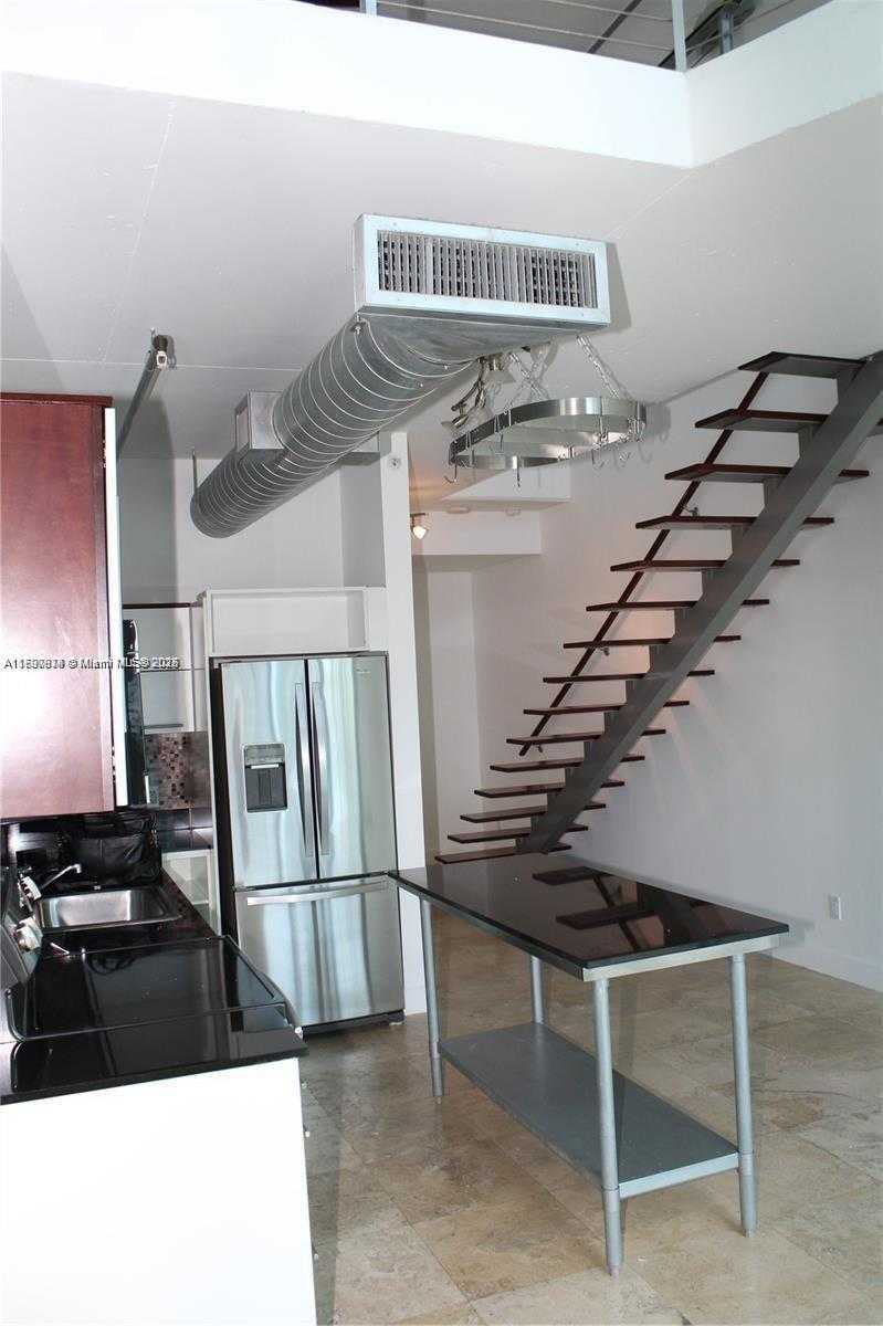 Small Image of 690 SOUTH WEST 1ST CT #1204, Miami Number 28