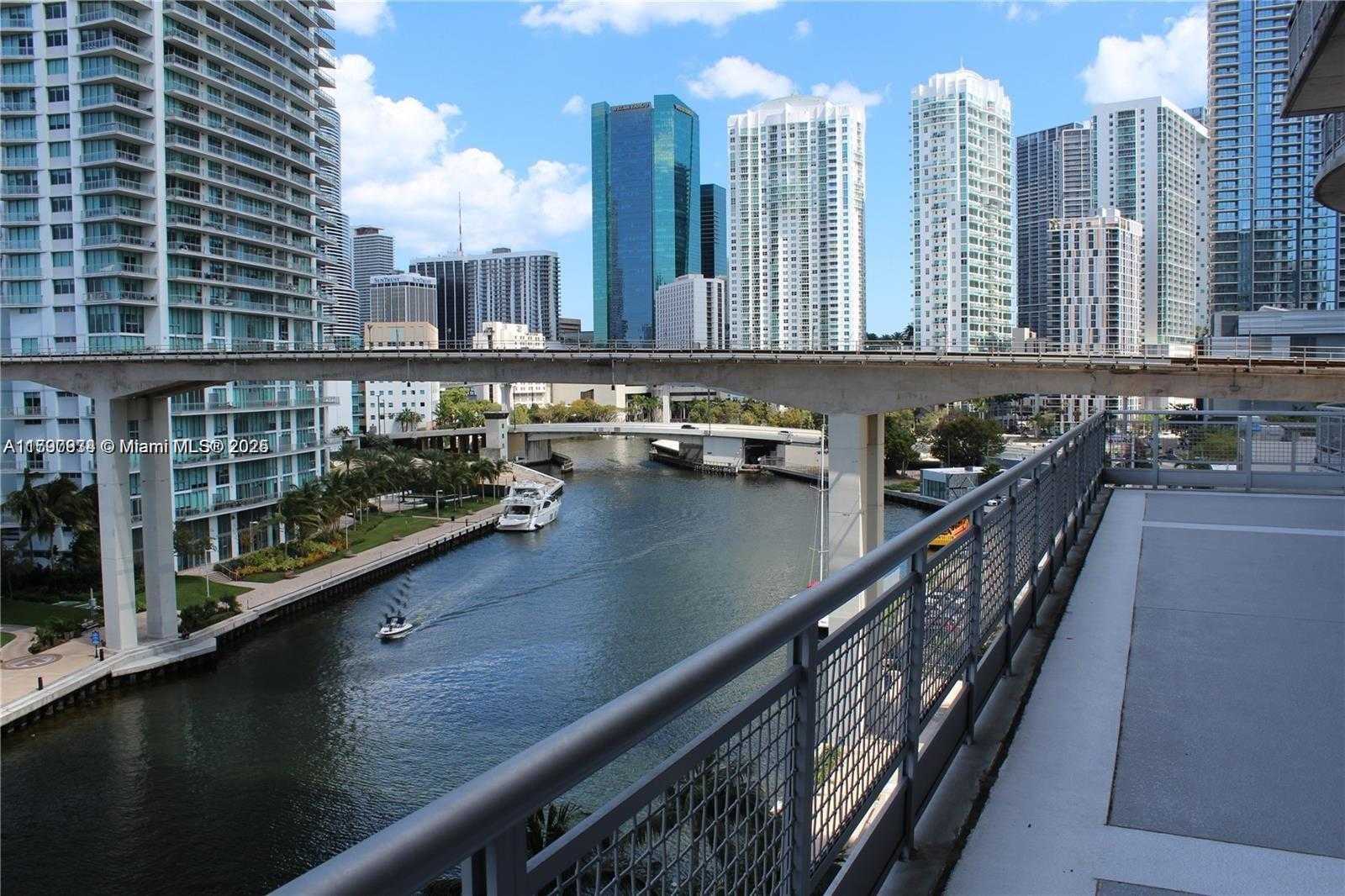 Small Image of 690 SOUTH WEST 1ST CT #1204, Miami Number 33