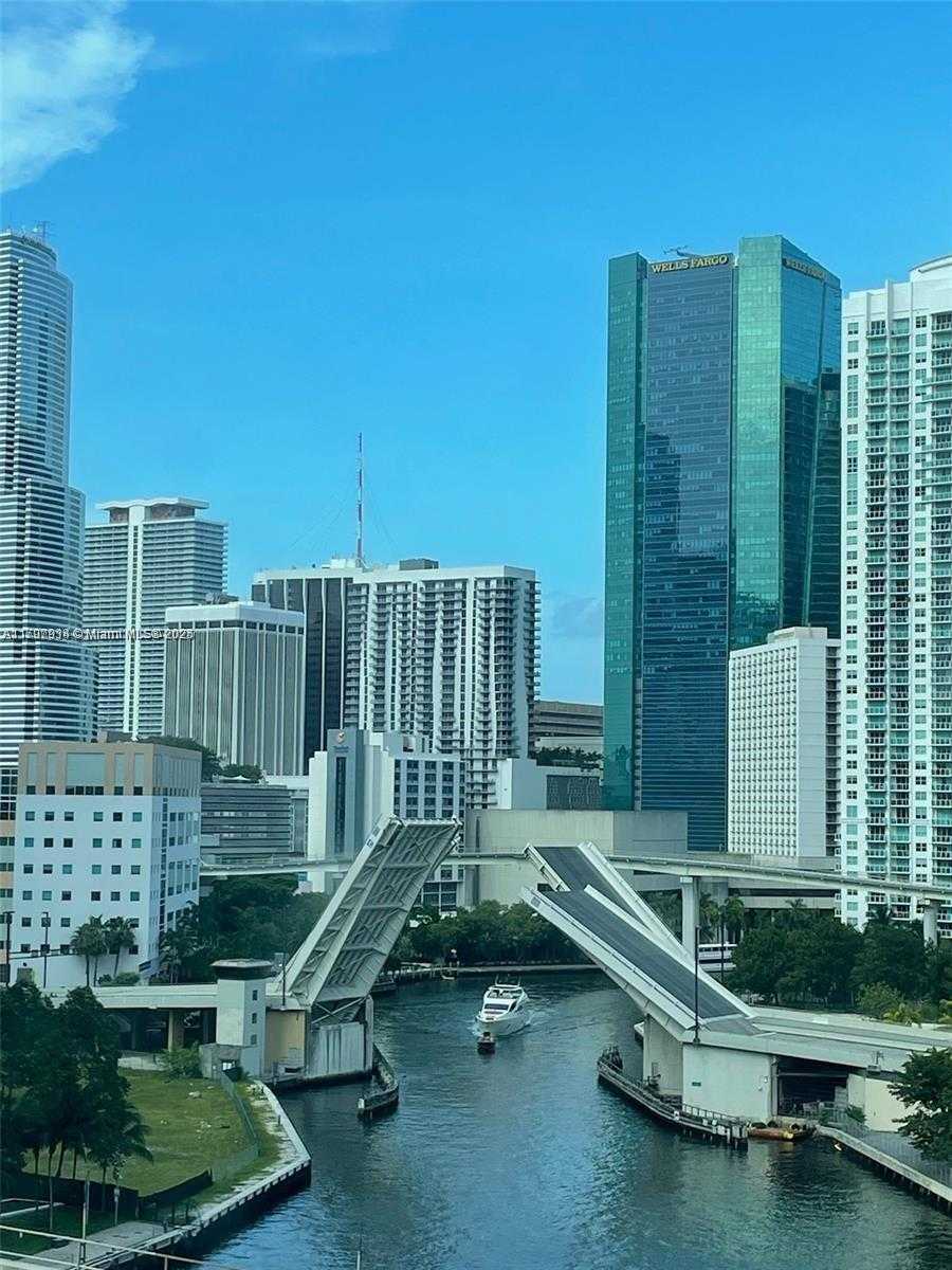 Small Image of 690 SOUTH WEST 1ST CT #1204, Miami Number 34