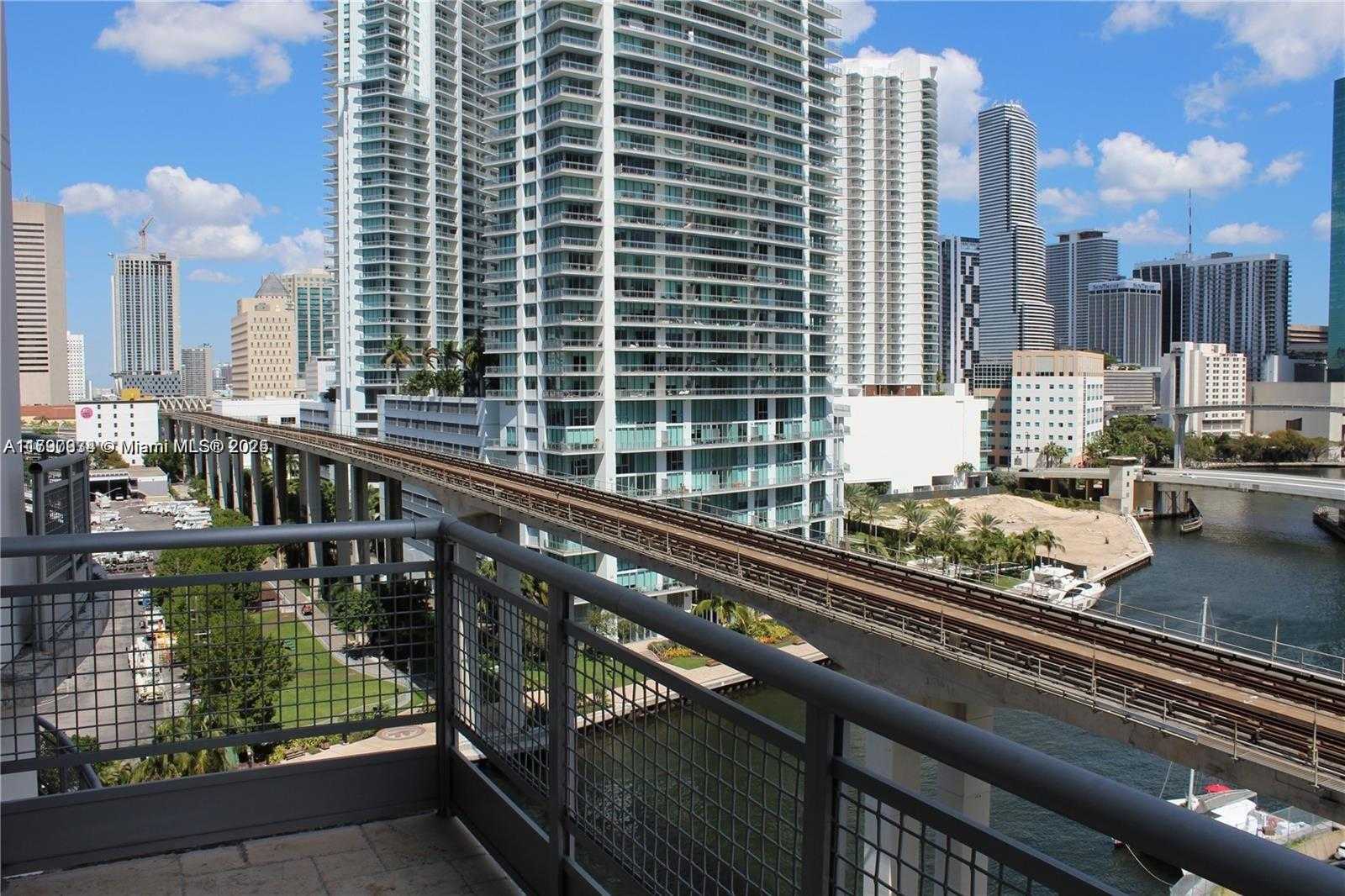 Small Image of 690 SOUTH WEST 1ST CT #1204, Miami Number 6