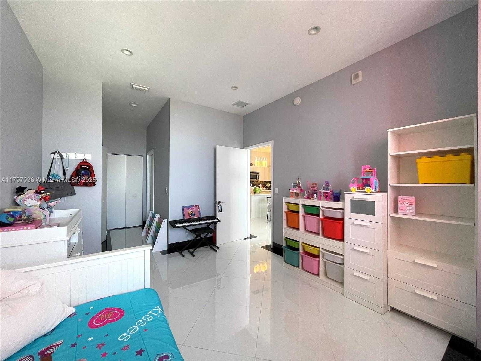 Small Image of 2600 EAST HALLANDALE BEACH BLVD #T3310, Hallandale Beach Number 20