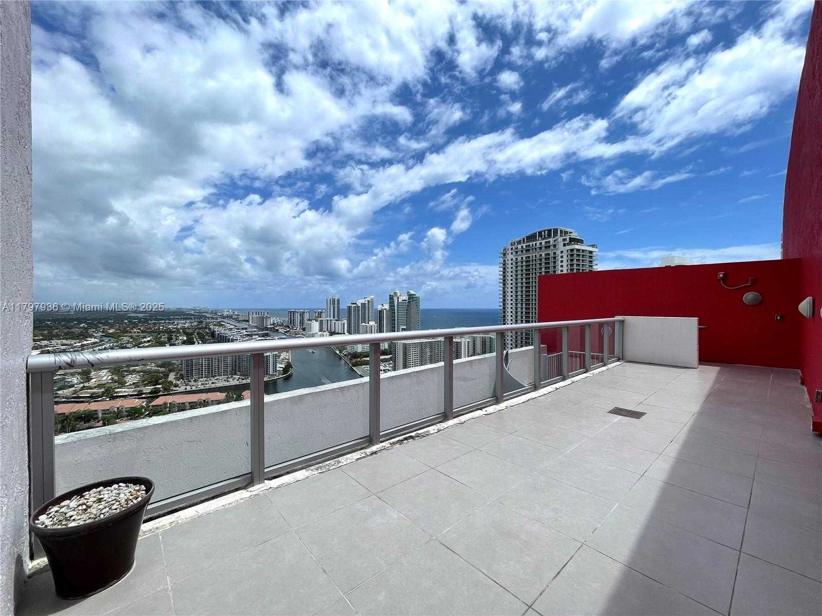 Small Image of 2600 EAST HALLANDALE BEACH BLVD #T3310, Hallandale Beach Number 4