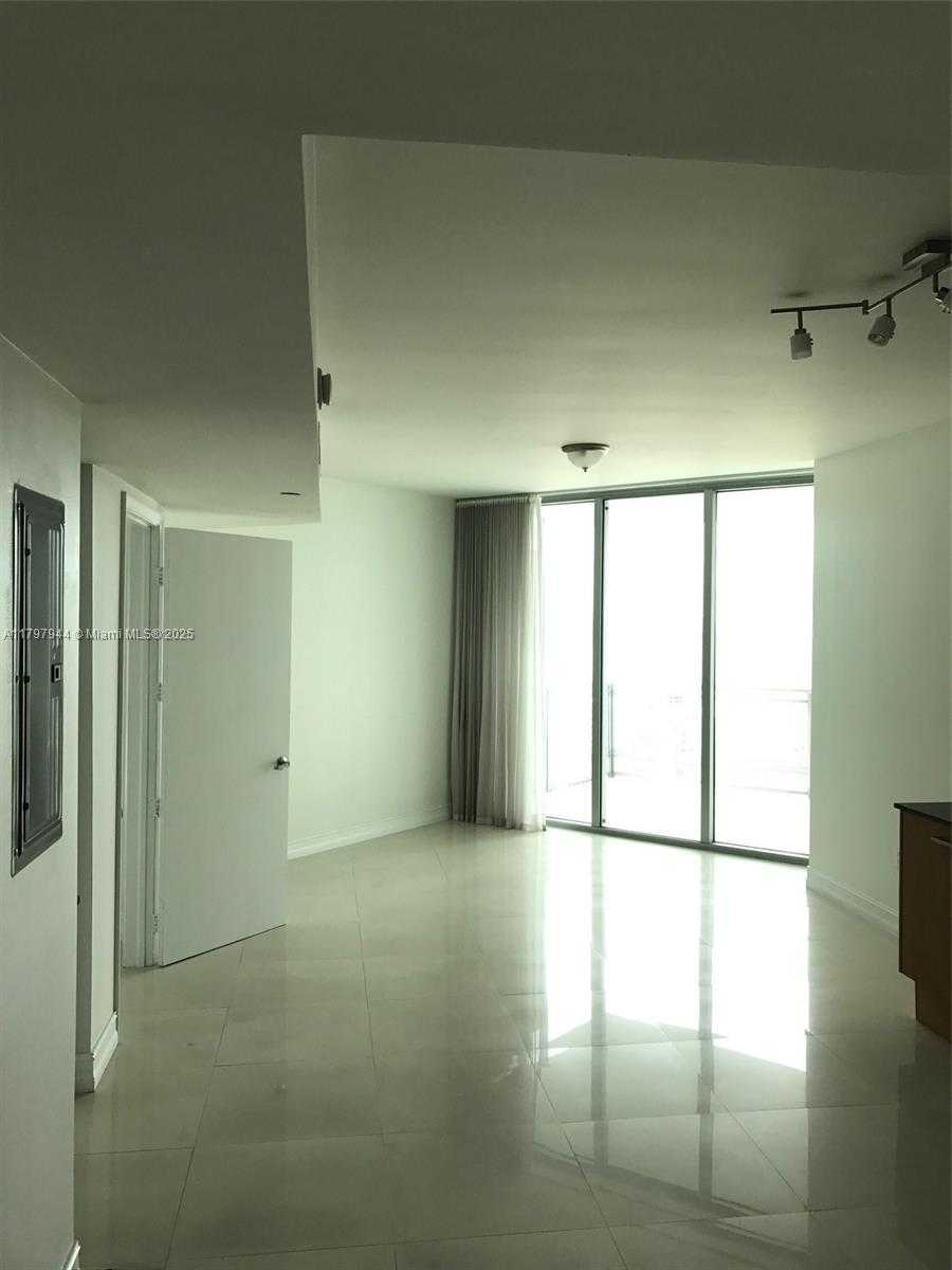 Small Image of 350 SOUTH MIAMI AVE #2811, Miami Number 2