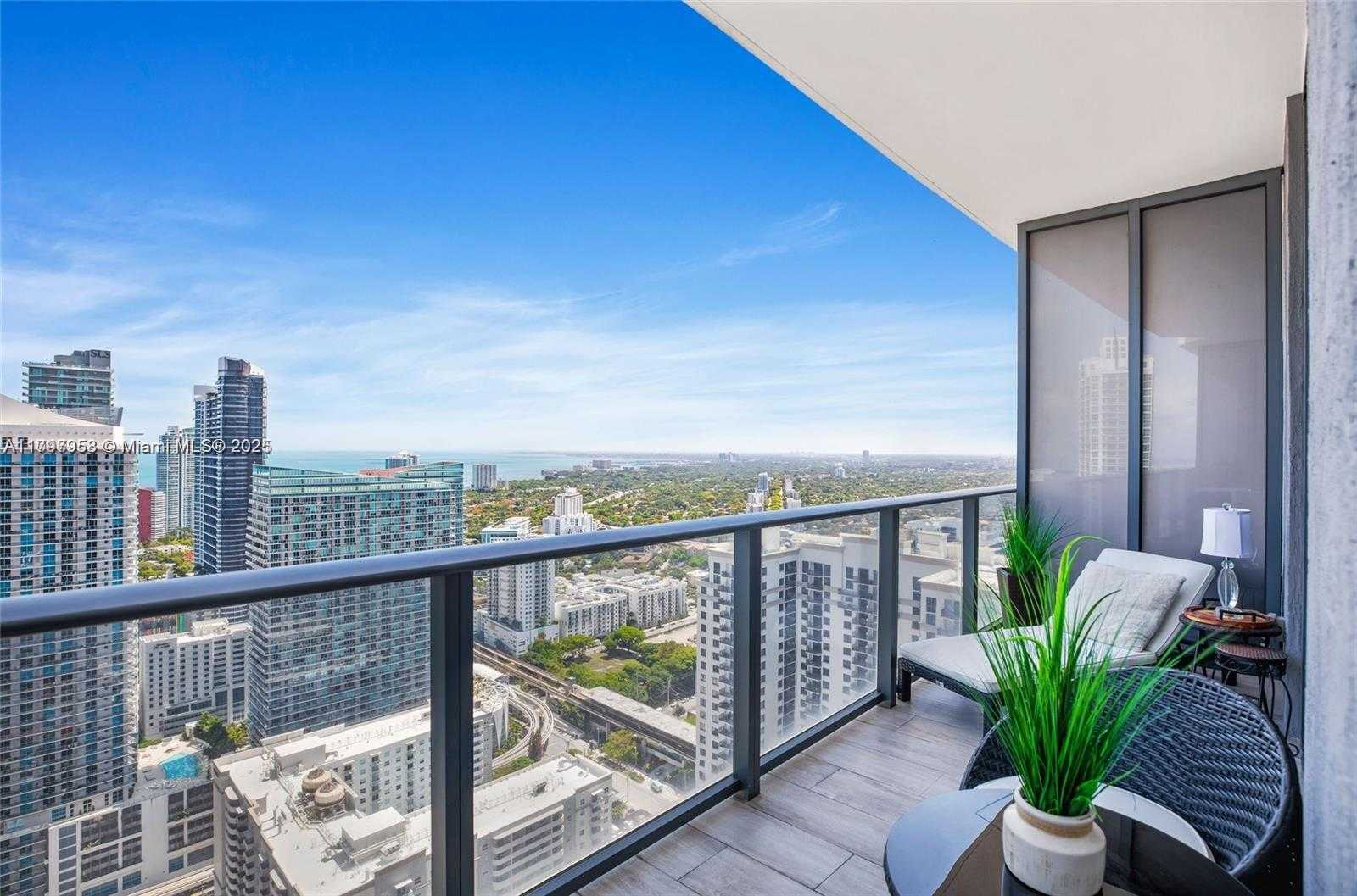 Small Image of 45 SOUTH WEST 9TH ST #4204, Miami Number 12