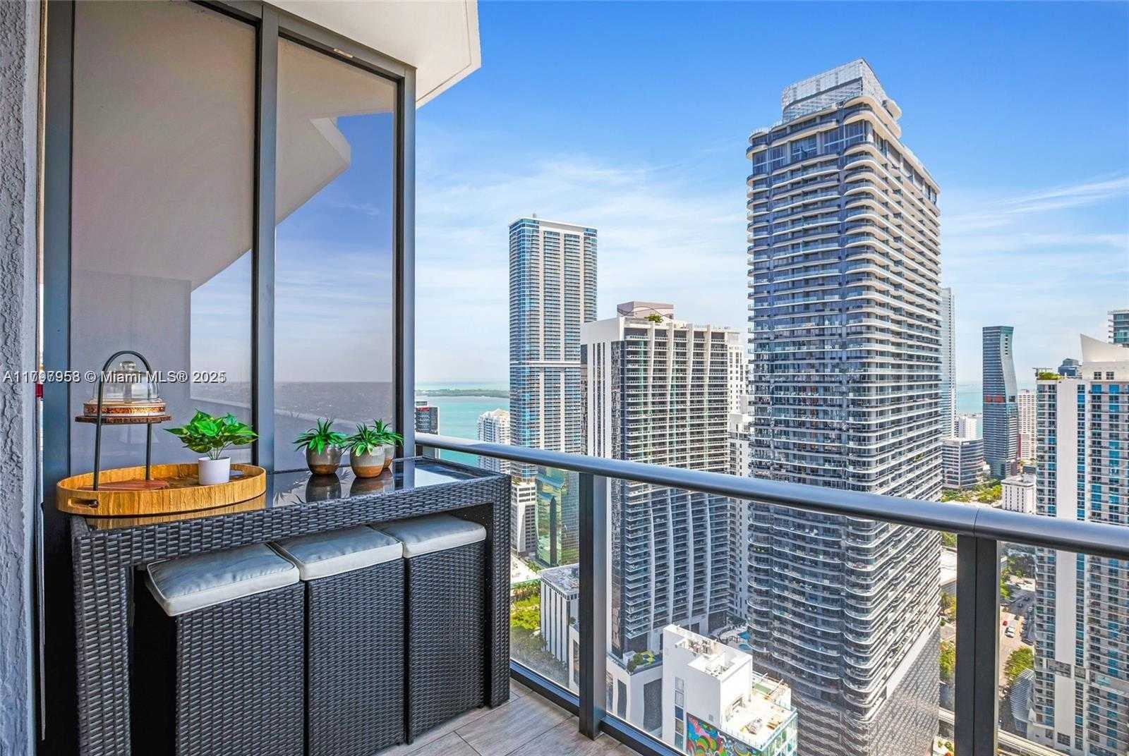 Small Image of 45 SOUTH WEST 9TH ST #4204, Miami Number 15