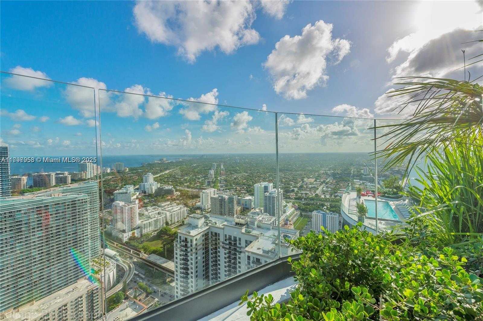 Small Image of 45 SOUTH WEST 9TH ST #4204, Miami Number 27