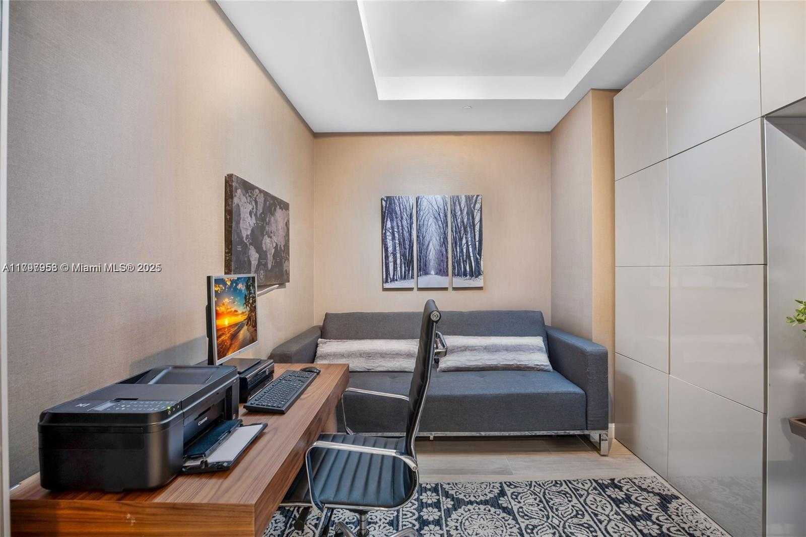 Small Image of 45 SOUTH WEST 9TH ST #4204, Miami Number 4