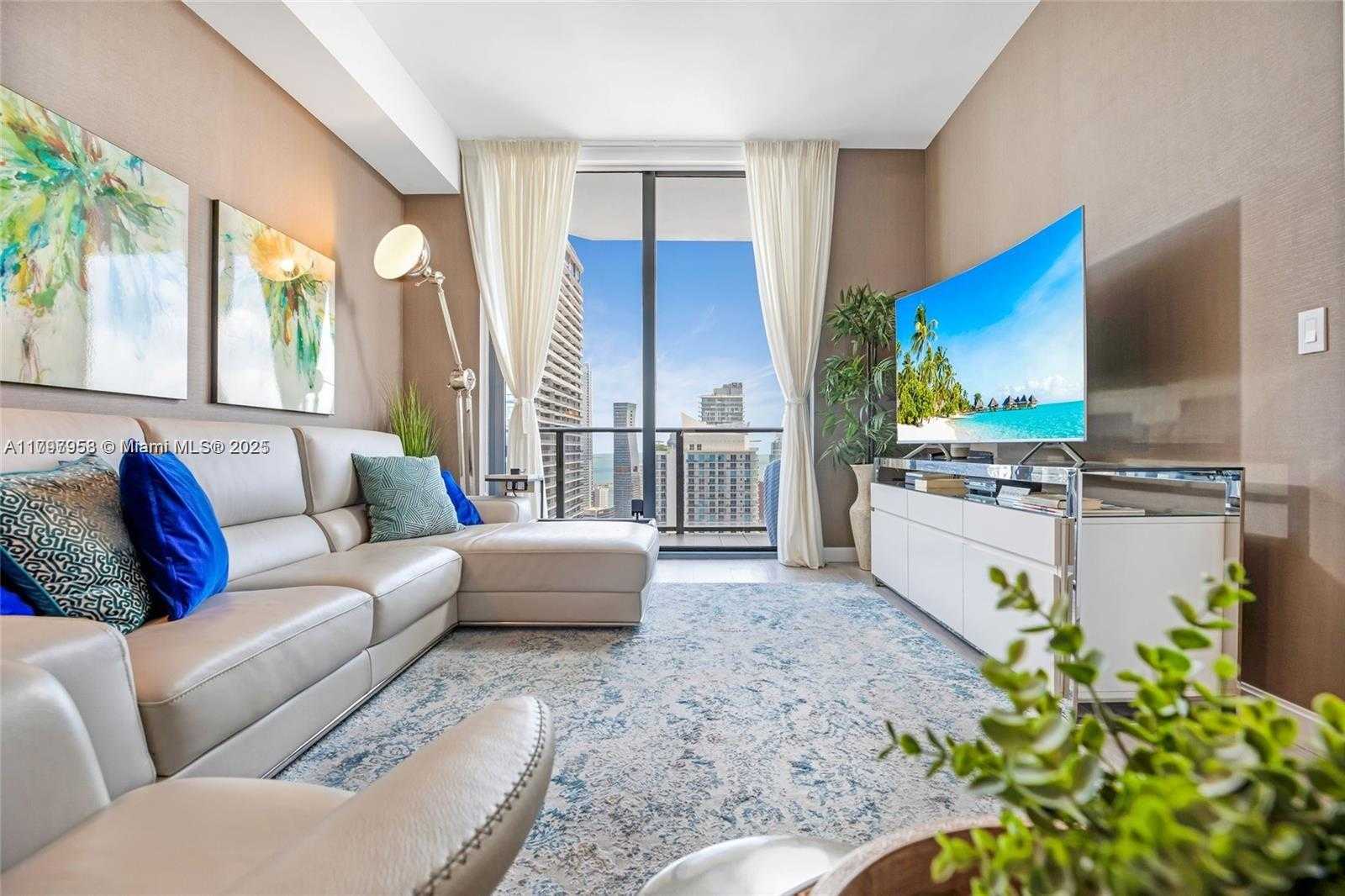 Small Image of 45 SOUTH WEST 9TH ST #4204, Miami Number 9