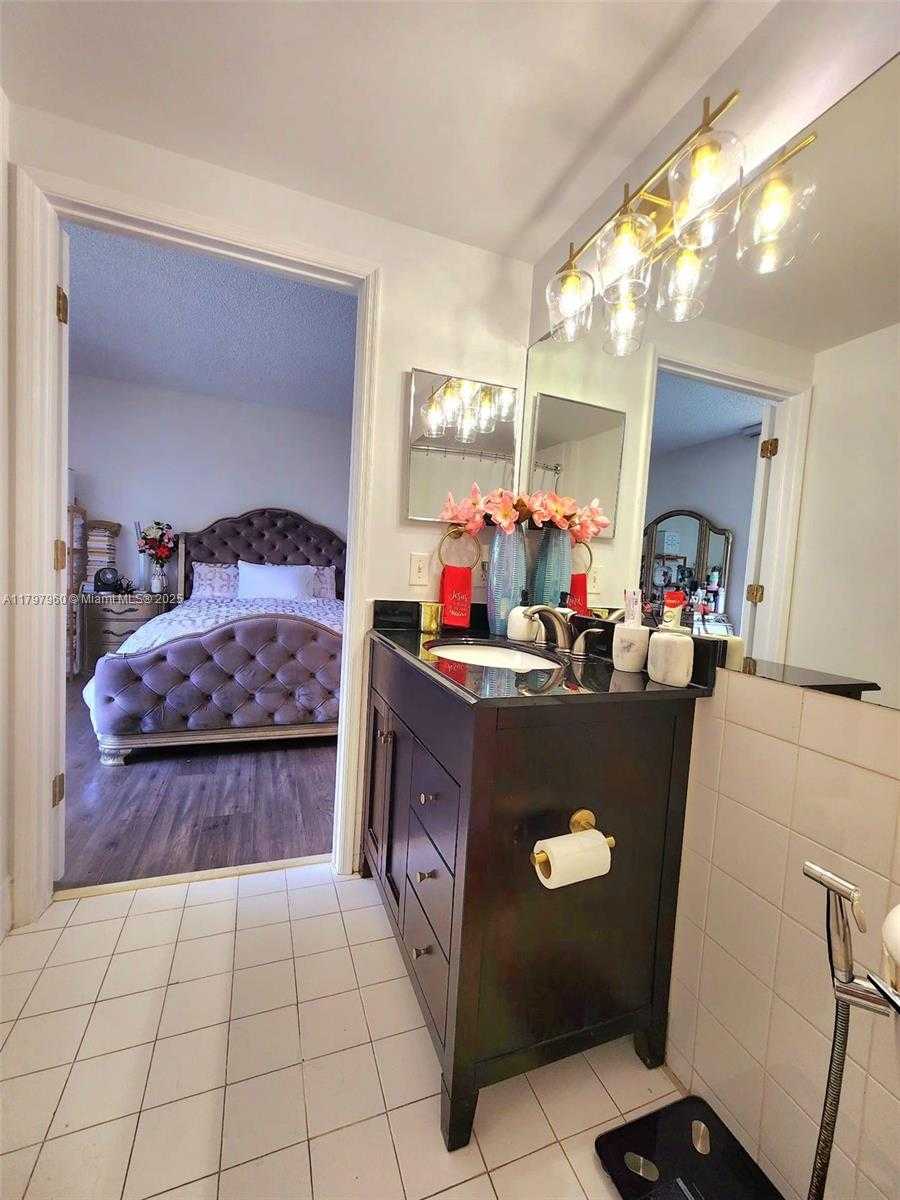 Small Image of 5091 NORTH WEST 7TH ST #501, Miami Number 25