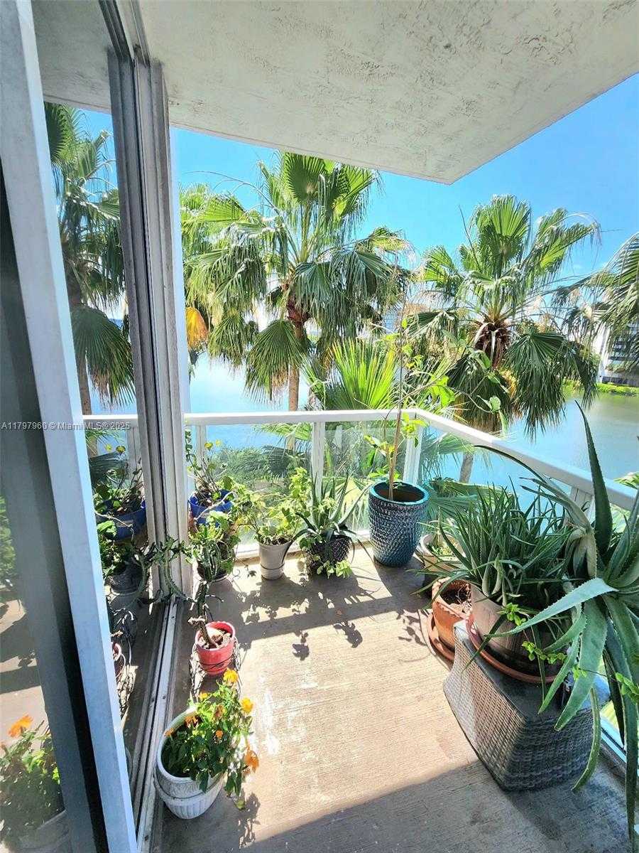 Small Image of 5091 NORTH WEST 7TH ST #501, Miami Number 27
