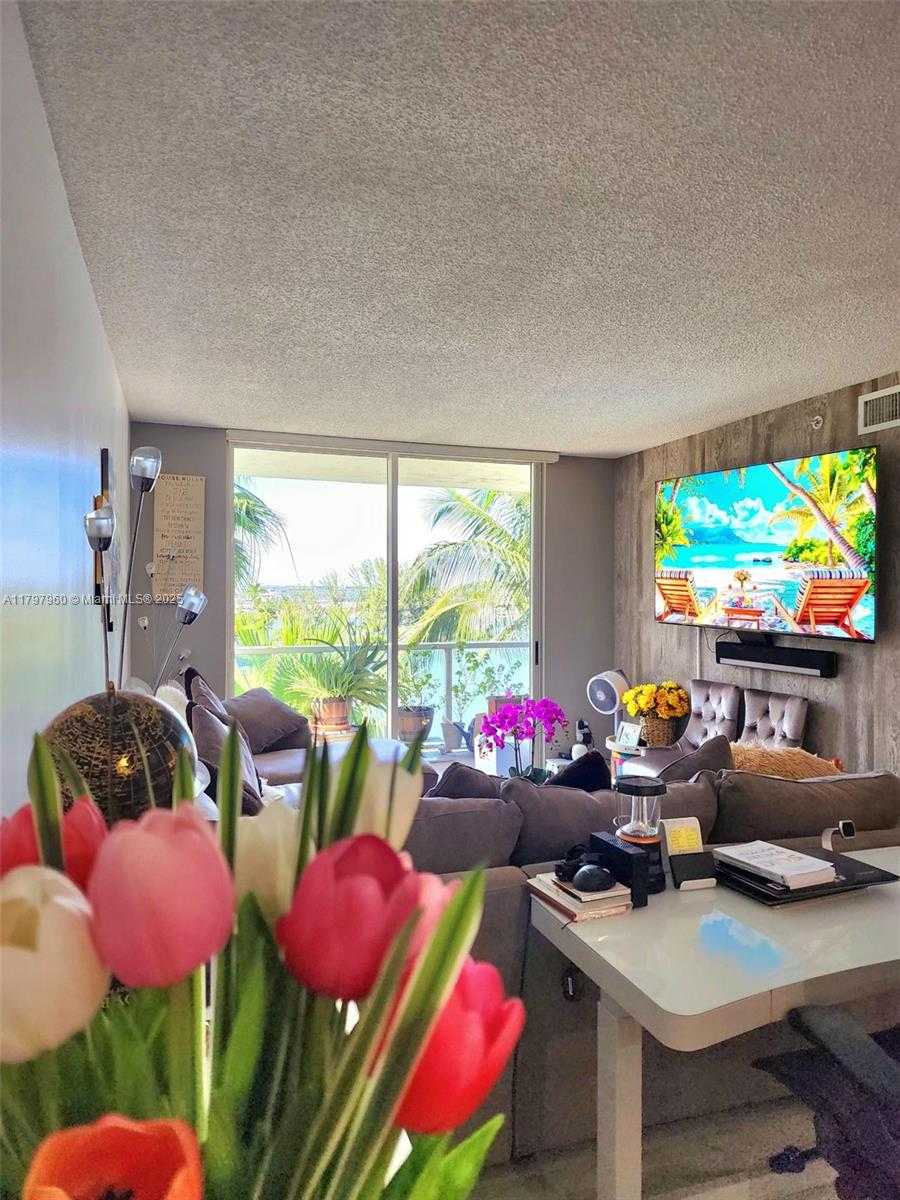 Small Image of 5091 NORTH WEST 7TH ST #501, Miami Number 4