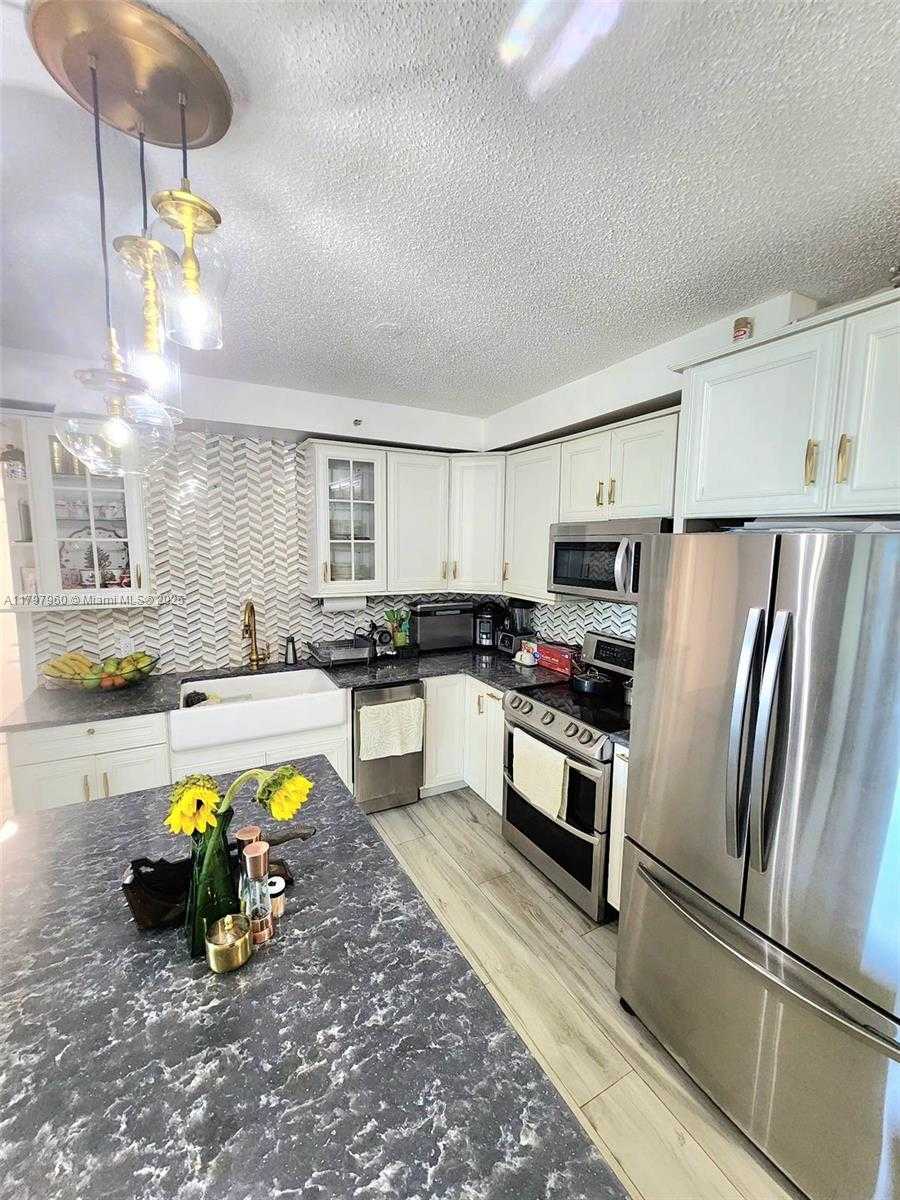 Small Image of 5091 NORTH WEST 7TH ST #501, Miami Number 5