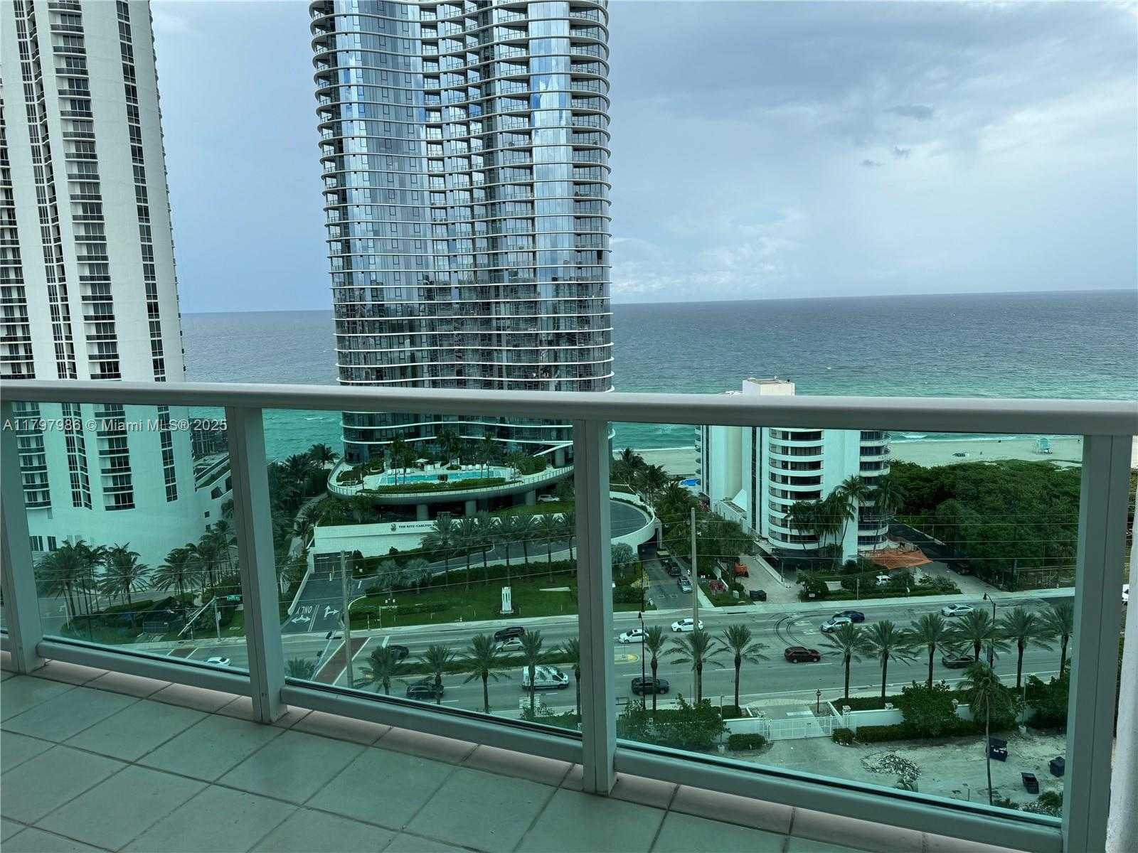 Small Image of 100 BAYVIEW DR #1908, Sunny Isles Beach Number 14
