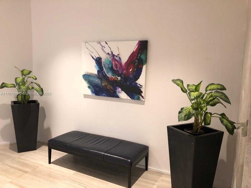 Small Image of 100 BAYVIEW DR #1908, Sunny Isles Beach Number 16