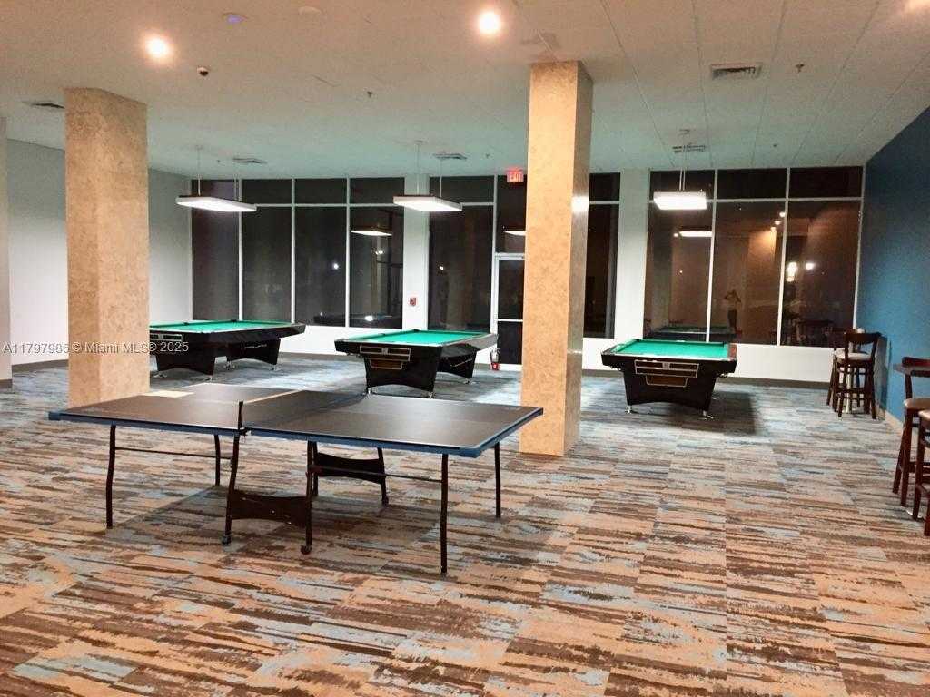 Small Image of 100 BAYVIEW DR #1908, Sunny Isles Beach Number 17