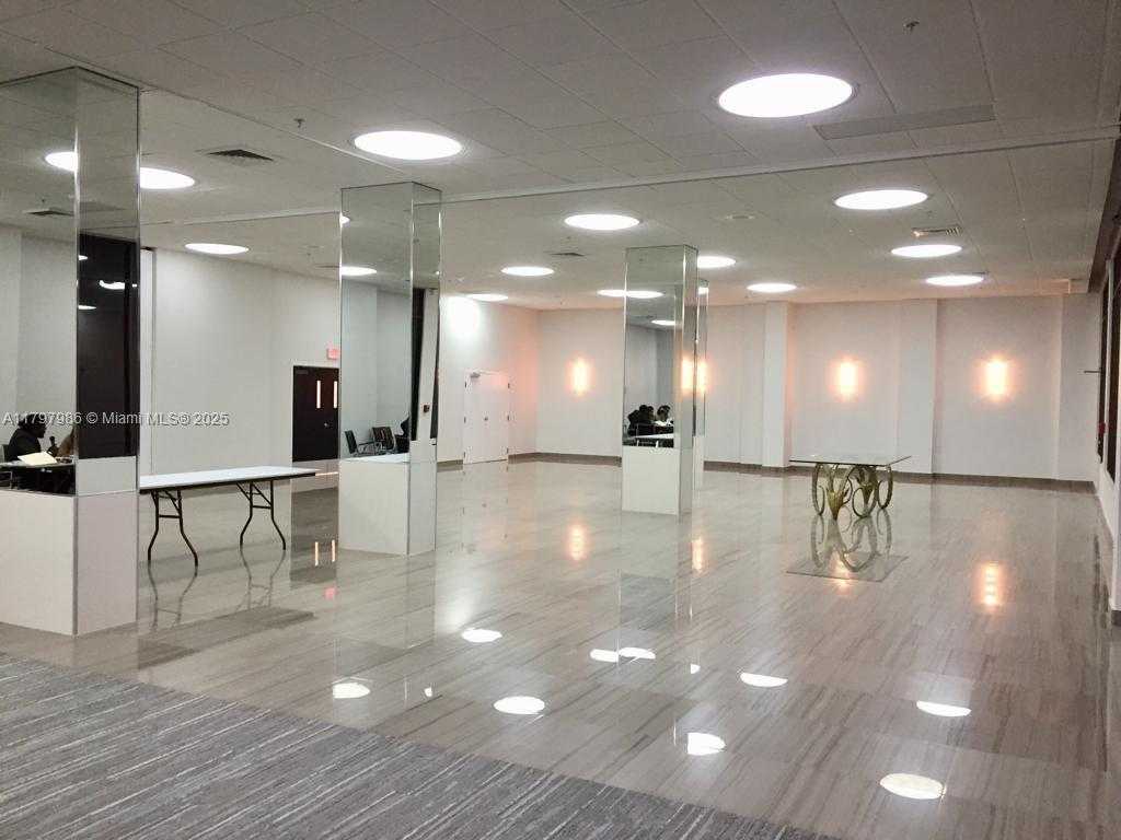 Small Image of 100 BAYVIEW DR #1908, Sunny Isles Beach Number 18