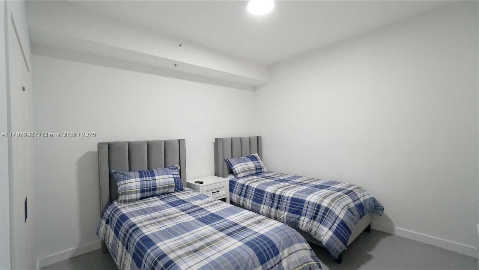 Small Image of 7918 HARBOR ISLAND DR #112, North Bay Village Number 26
