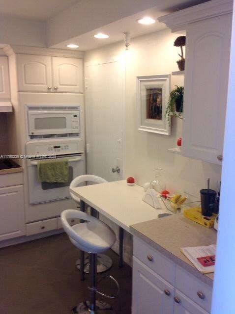 Small Image of 400 KINGS POINT DR #810, Sunny Isles Beach Number 4