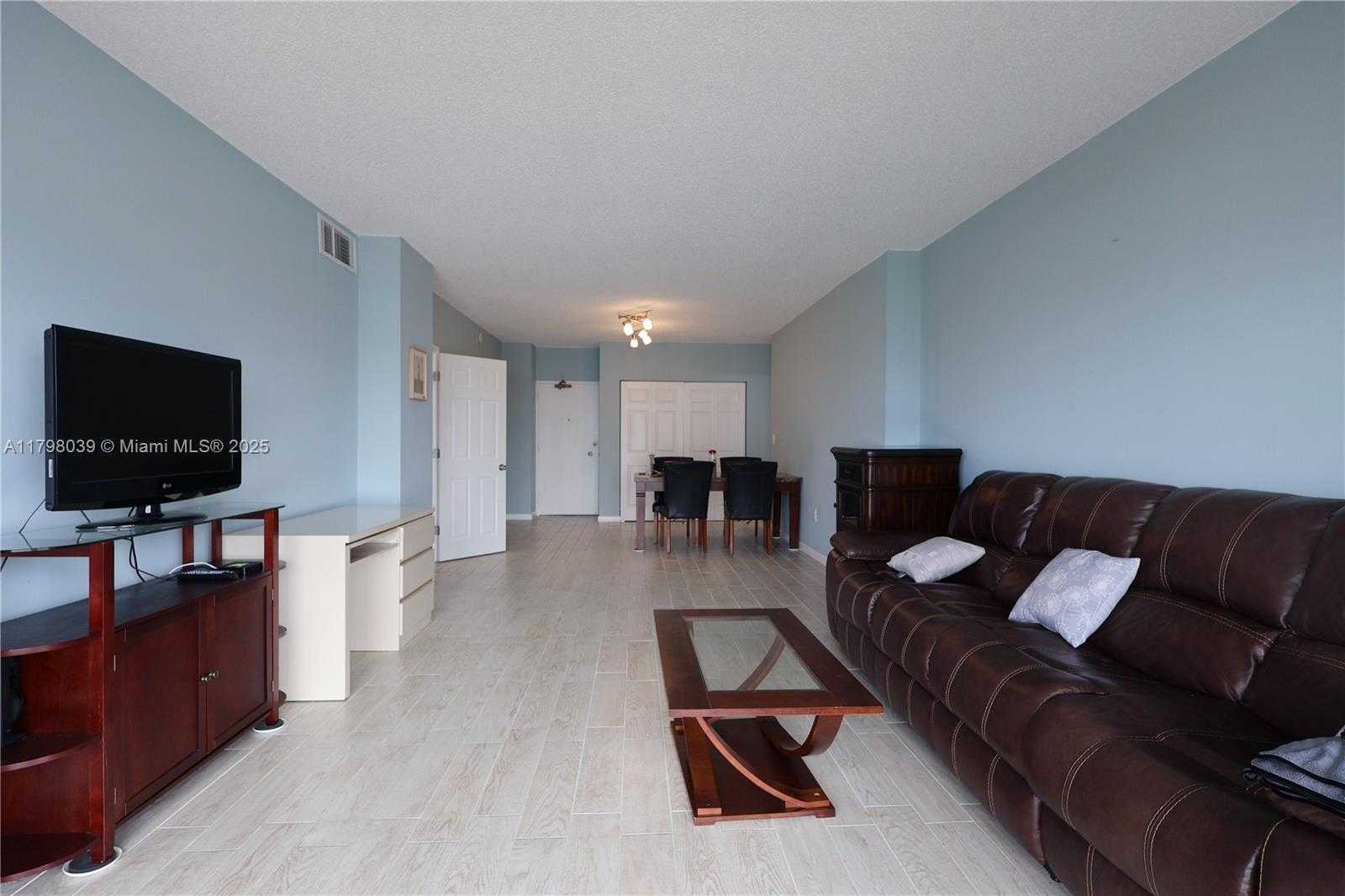 Small Image of 1985 SOUTH OCEAN DR #21D, Hallandale Beach Number 13