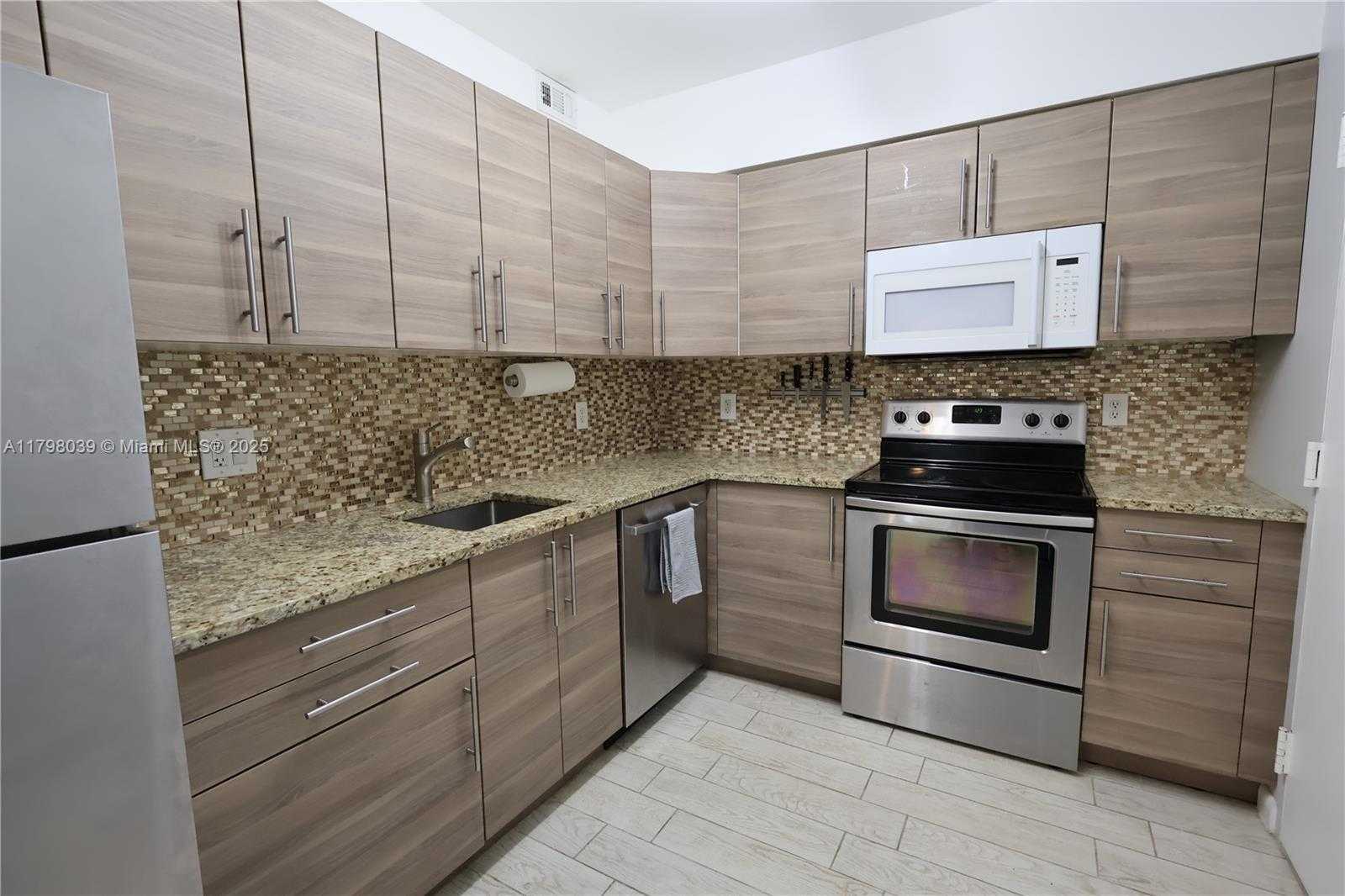 Small Image of 1985 SOUTH OCEAN DR #21D, Hallandale Beach Number 9