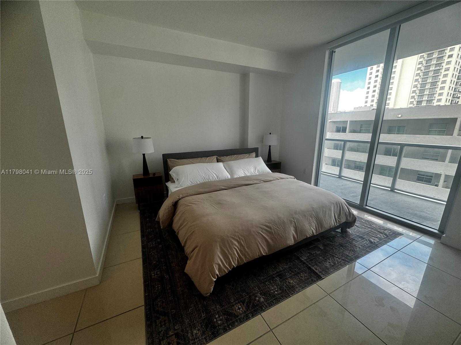 Small Image of 1111 SOUTH WEST 1ST AVE #1621-N, Miami Number 4
