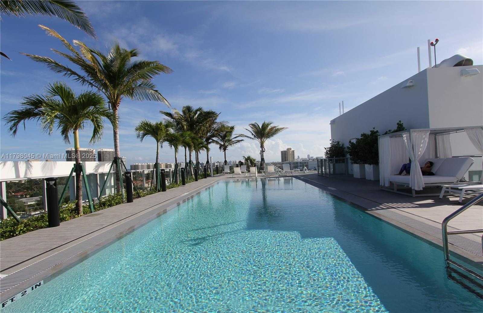Small Image of 10201 EAST BAY HARBOR DR #506, Bay Harbor Islands Number 44