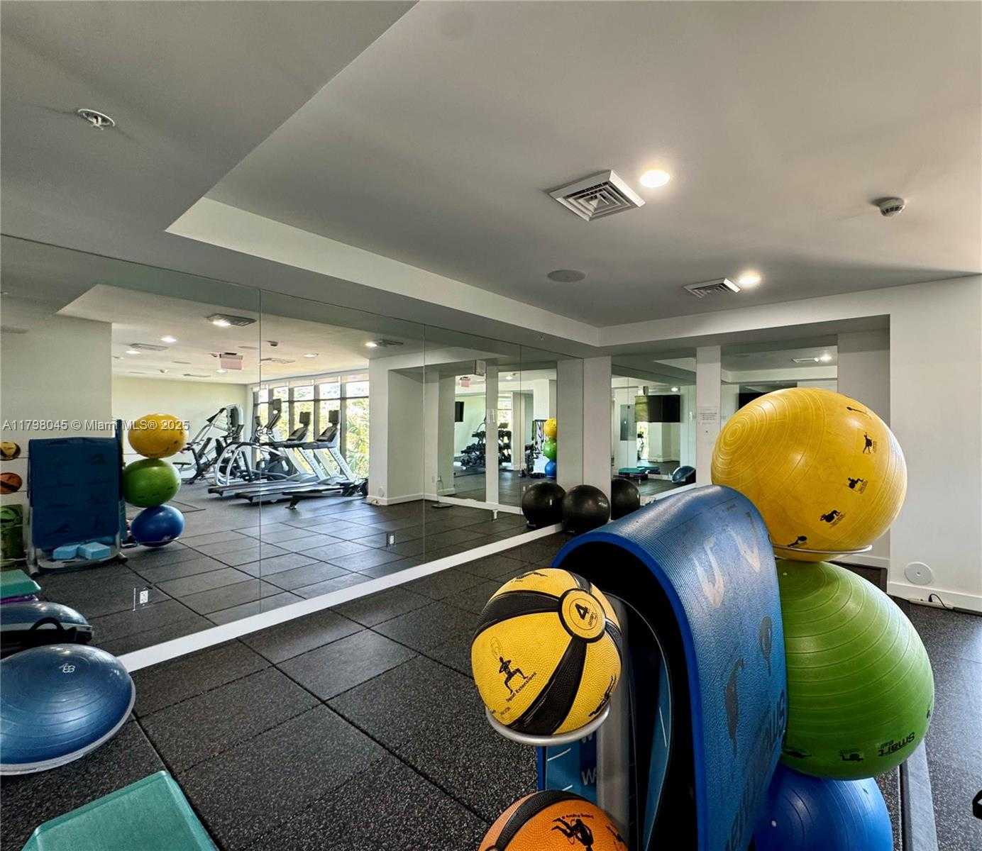 Small Image of 10201 EAST BAY HARBOR DR #506, Bay Harbor Islands Number 48