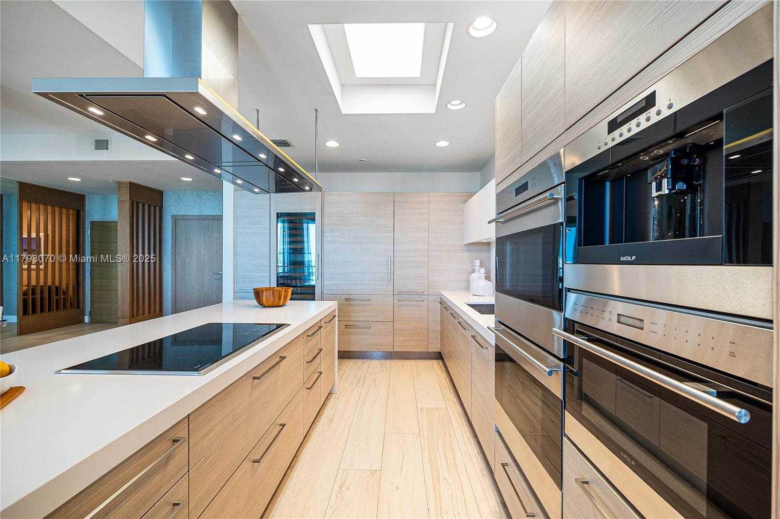 Small Image of 17301 BISCAYNE BLVD #PH6, North Miami Beach Number 20