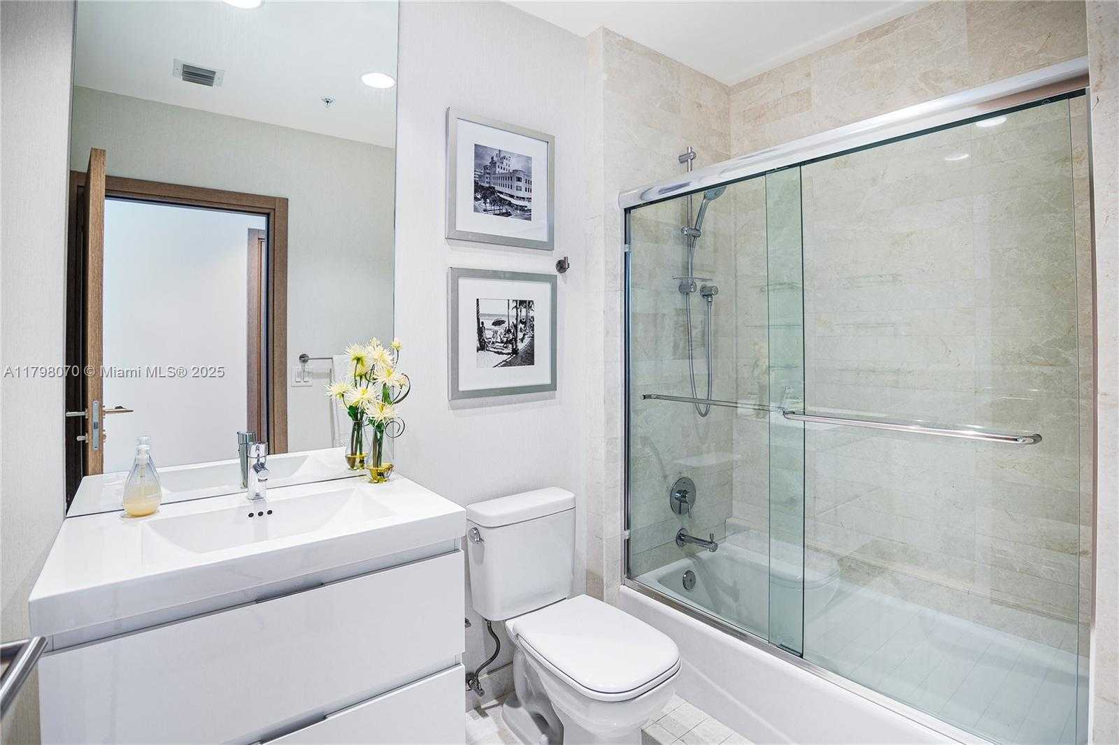 Small Image of 17301 BISCAYNE BLVD #PH6, North Miami Beach Number 28