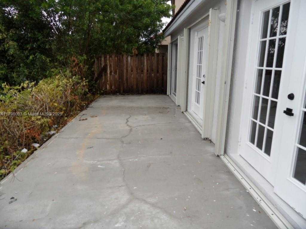 Small Image of 1845 VISTA WAY #1845, Margate Number 24