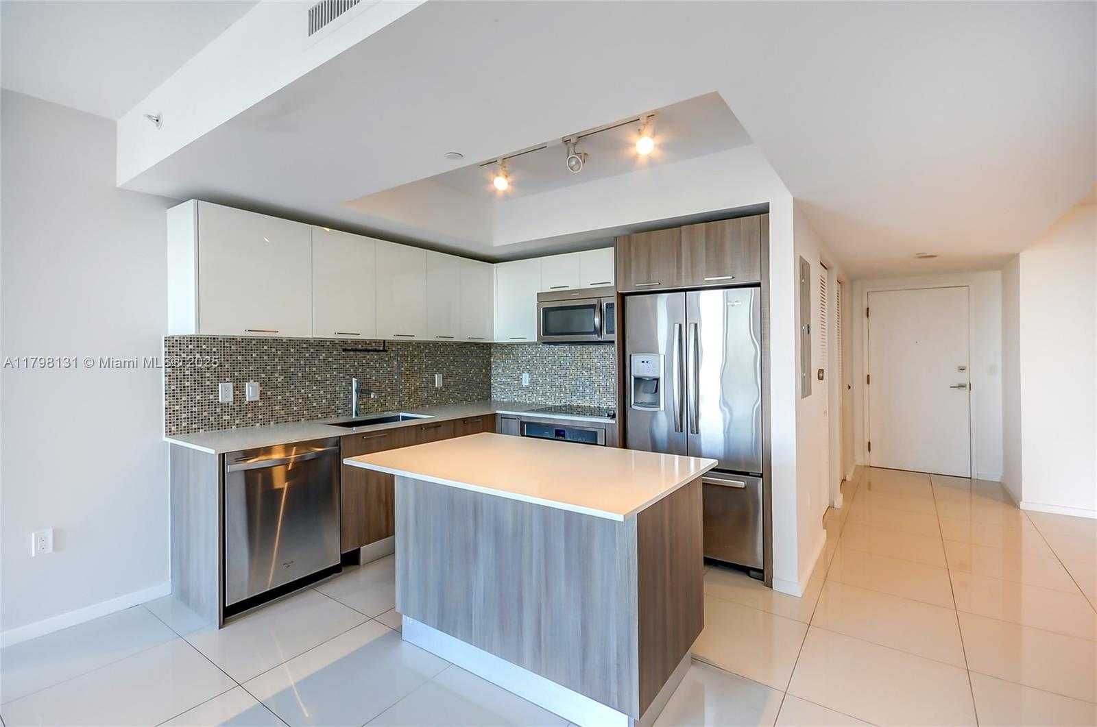 Small Image of 5252 #1810, Doral Number 5