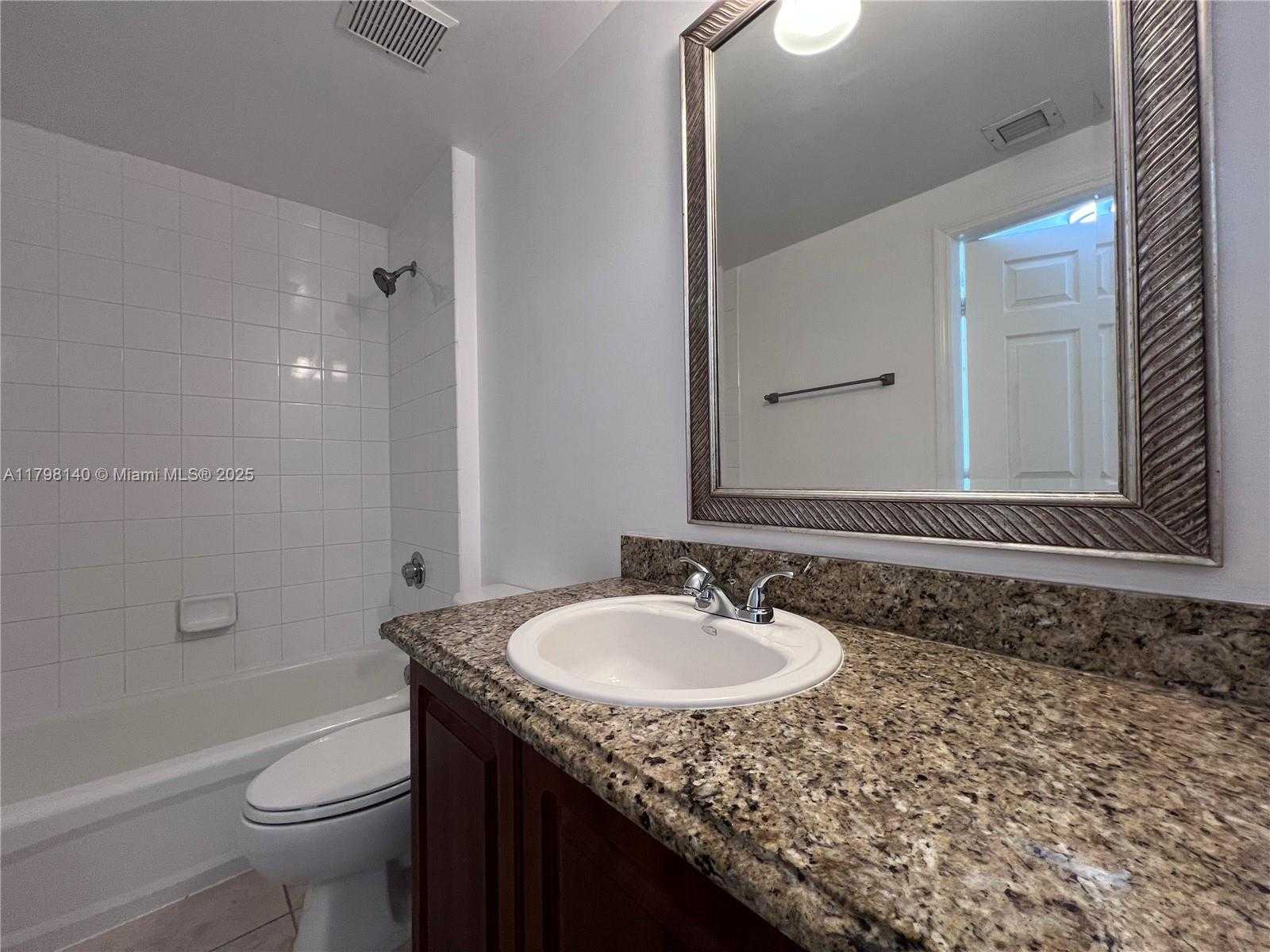 Small Image of 50 MENORES AVE #730, Coral Gables Number 15