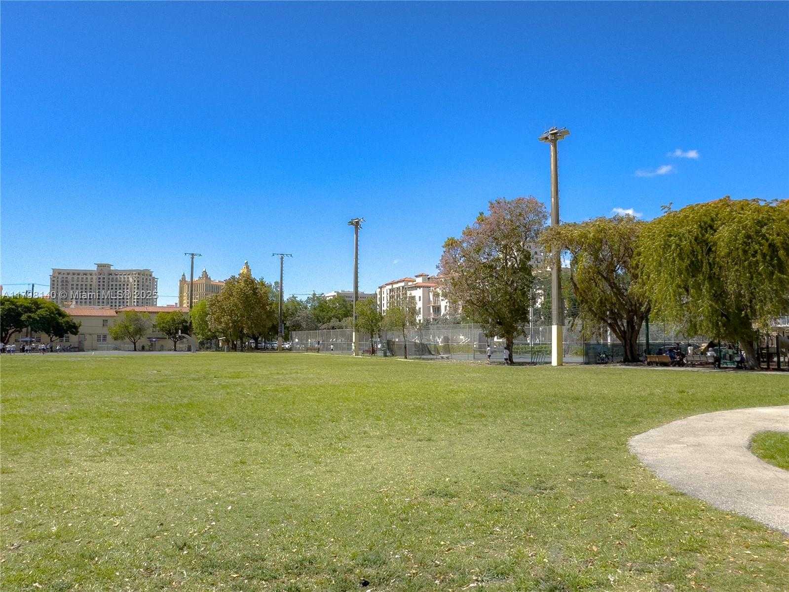 Small Image of 50 MENORES AVE #730, Coral Gables Number 22