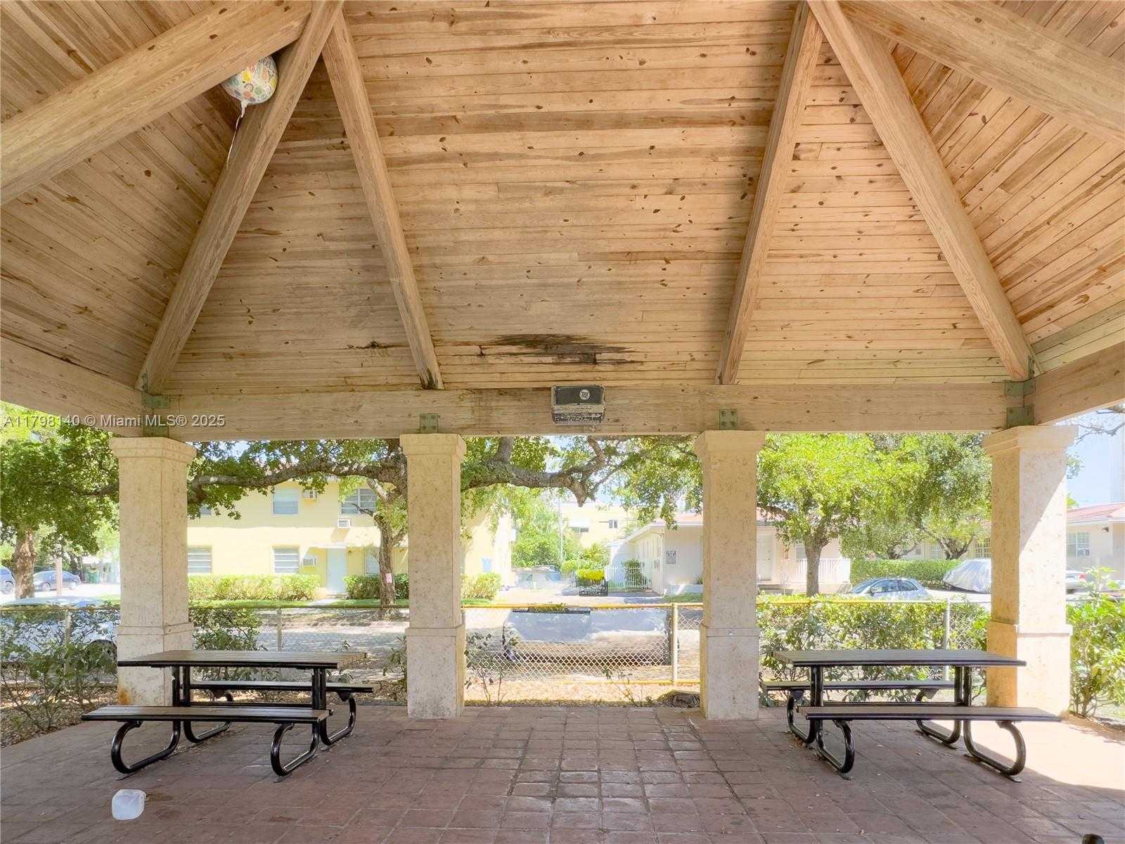 Small Image of 50 MENORES AVE #730, Coral Gables Number 23