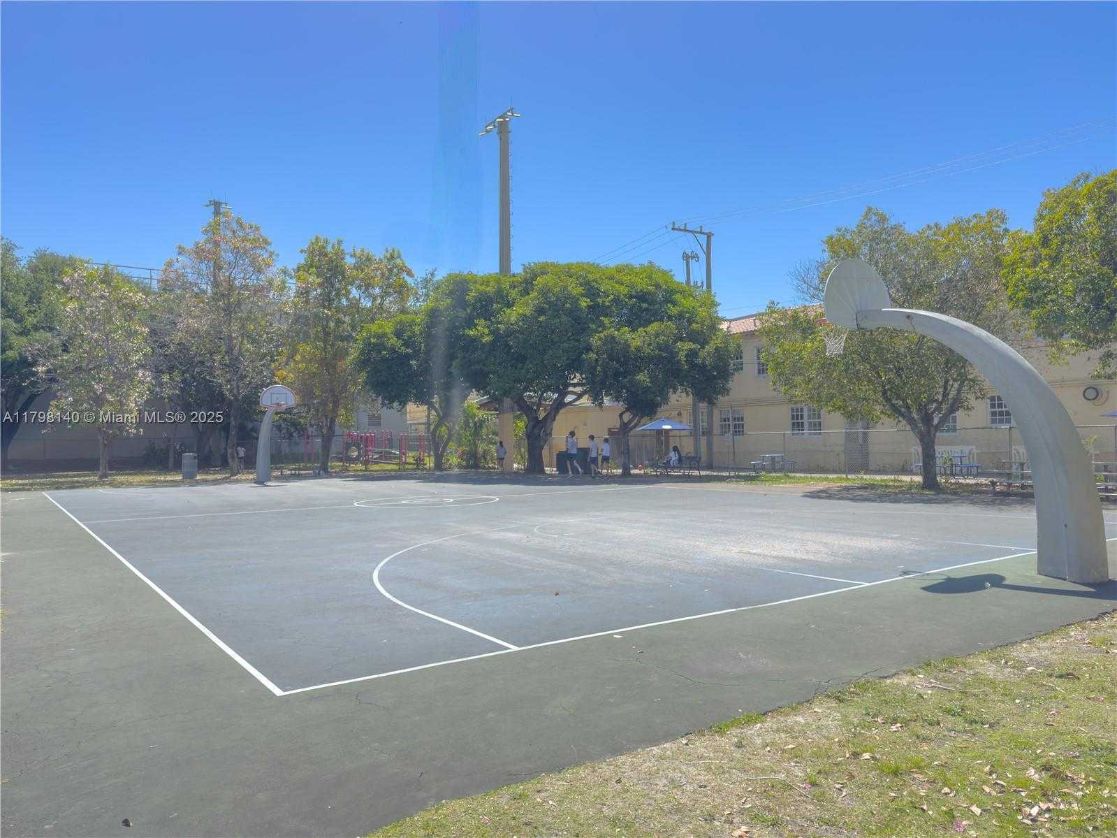Small Image of 50 MENORES AVE #730, Coral Gables Number 26