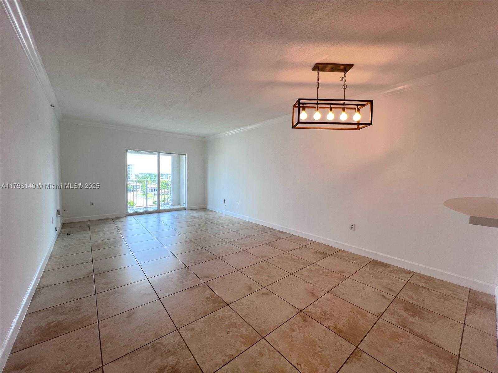 Small Image of 50 MENORES AVE #730, Coral Gables Number 8