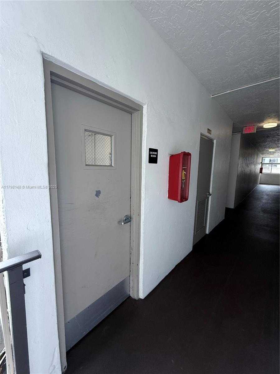 Small Image of 201 178TH DR #230, Sunny Isles Beach Number 25