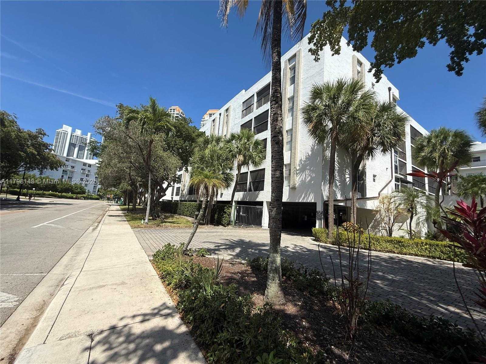 Small Image of 201 178TH DR #230, Sunny Isles Beach Number 28