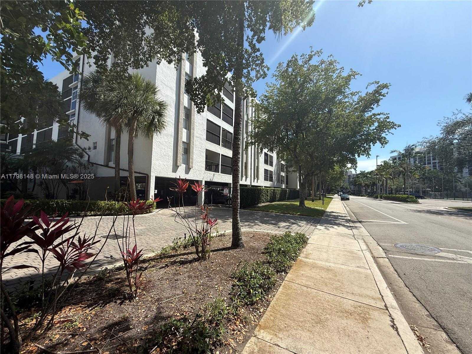 Small Image of 201 178TH DR #230, Sunny Isles Beach Number 29