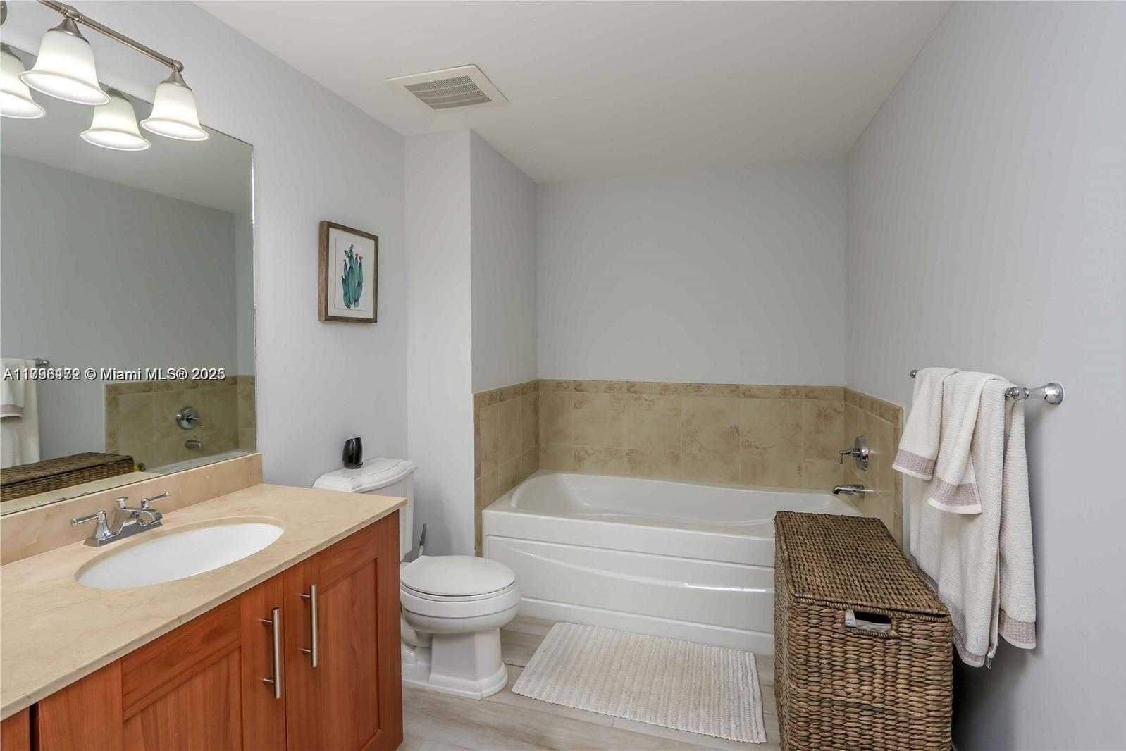 Small Image of 1300 PONCE DE LEON BLVD #500, Coral Gables Number 10