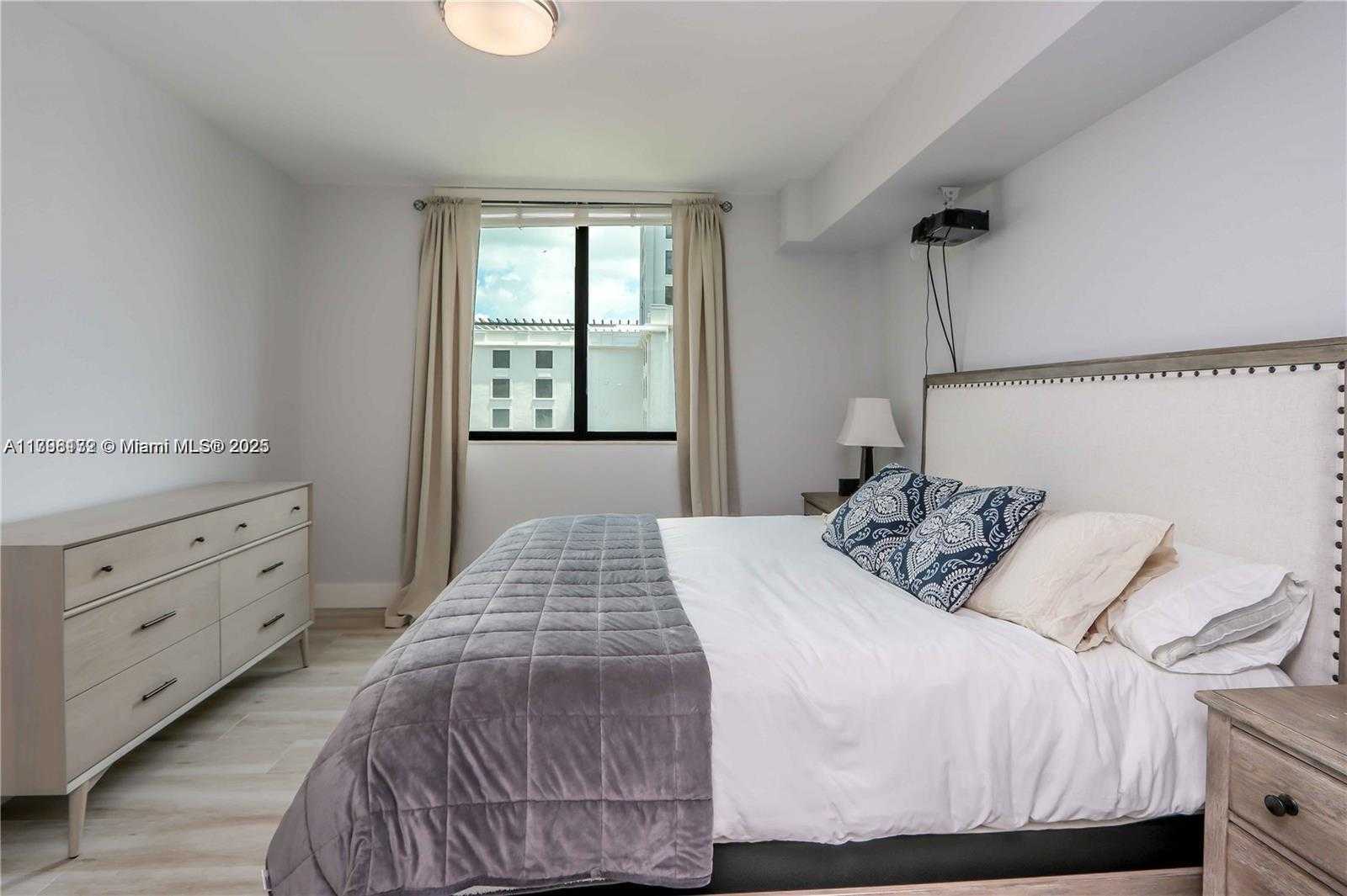 Small Image of 1300 PONCE DE LEON BLVD #500, Coral Gables Number 8