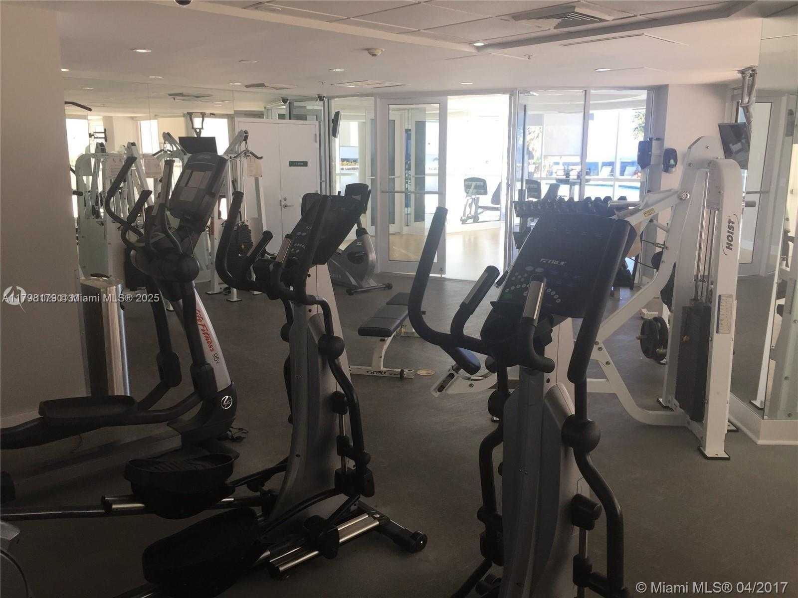 Small Image of 6301 COLLINS AVE #2404, Miami Beach Number 12