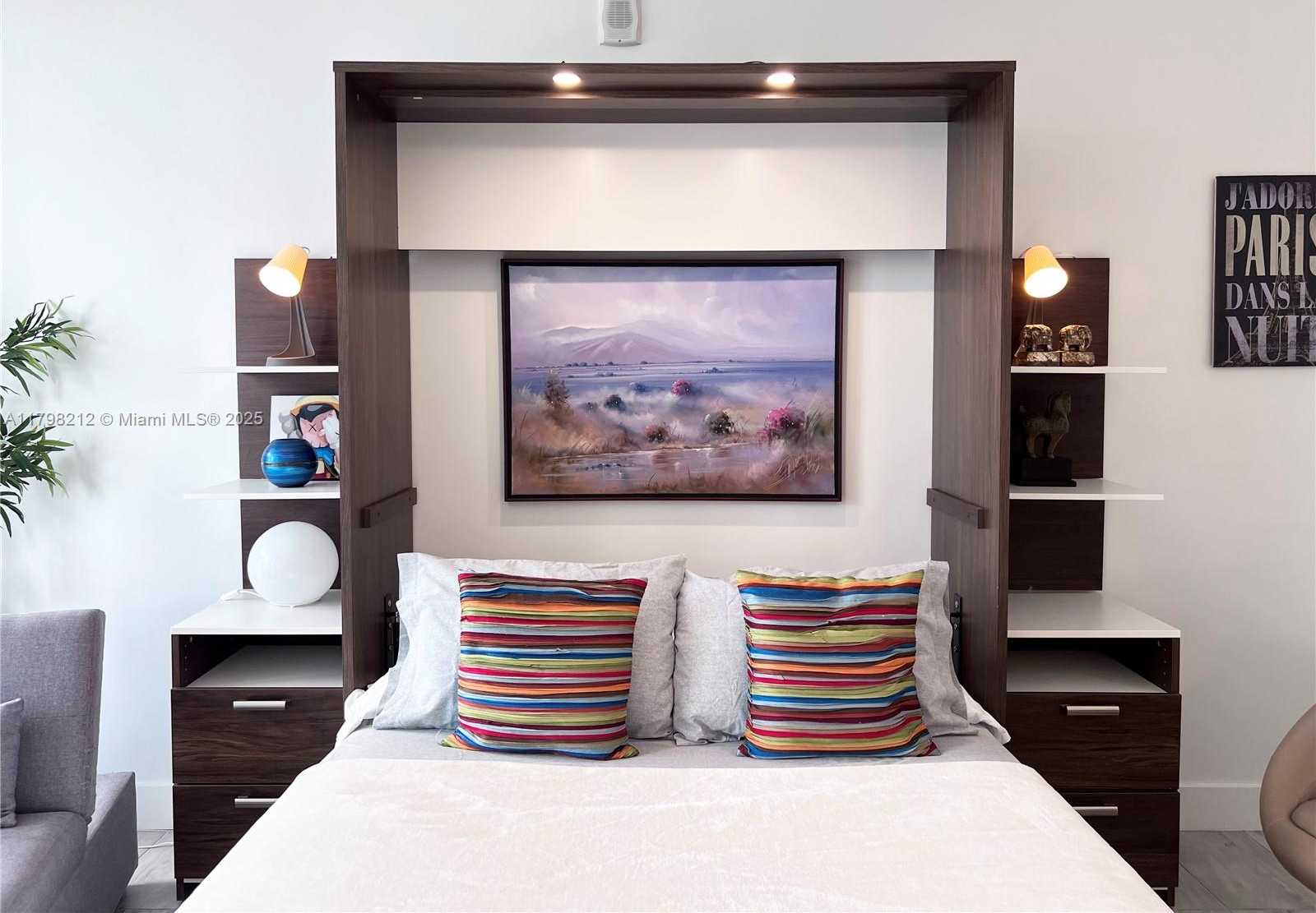 Small Image of 1300 BRICKELL BAY DR #1813, Miami Number 12
