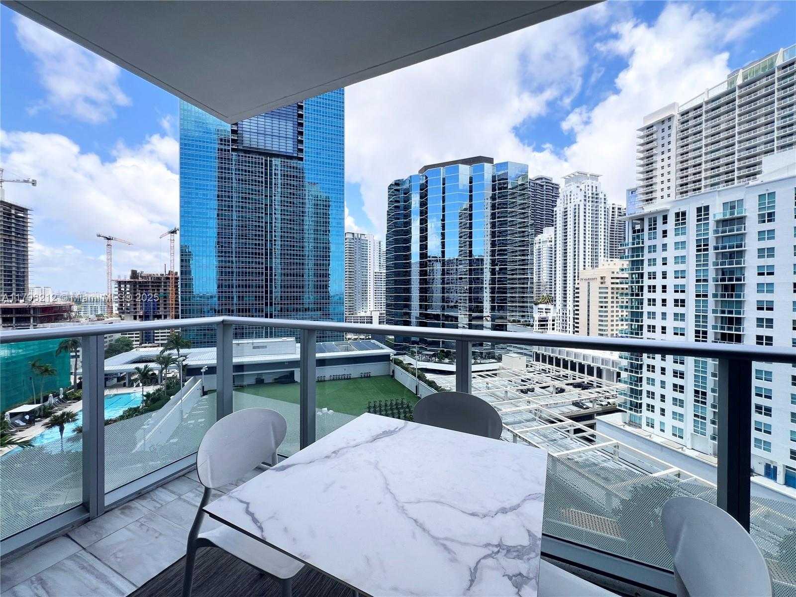 Small Image of 1300 BRICKELL BAY DR #1813, Miami Number 27