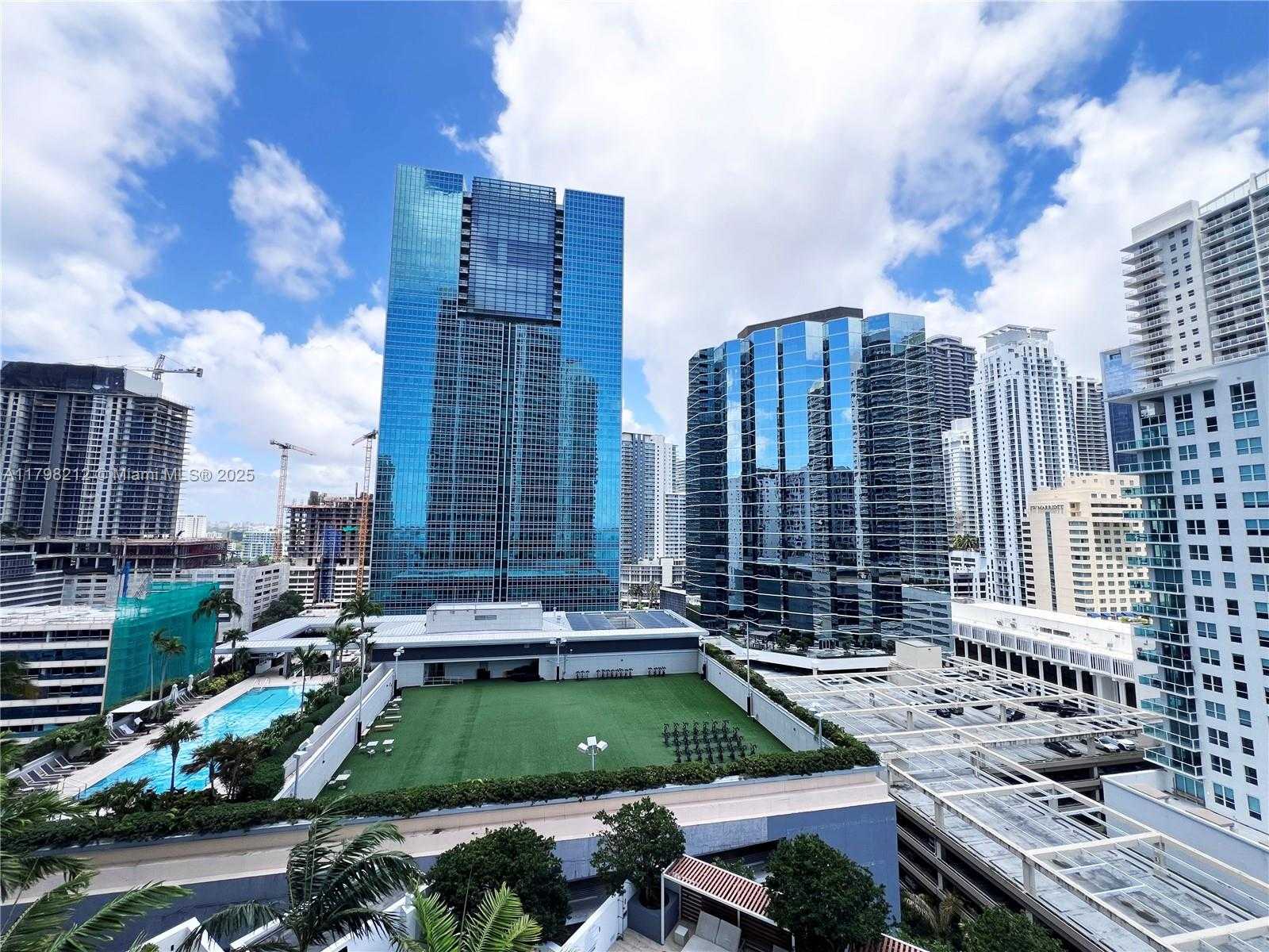 Small Image of 1300 BRICKELL BAY DR #1813, Miami Number 29
